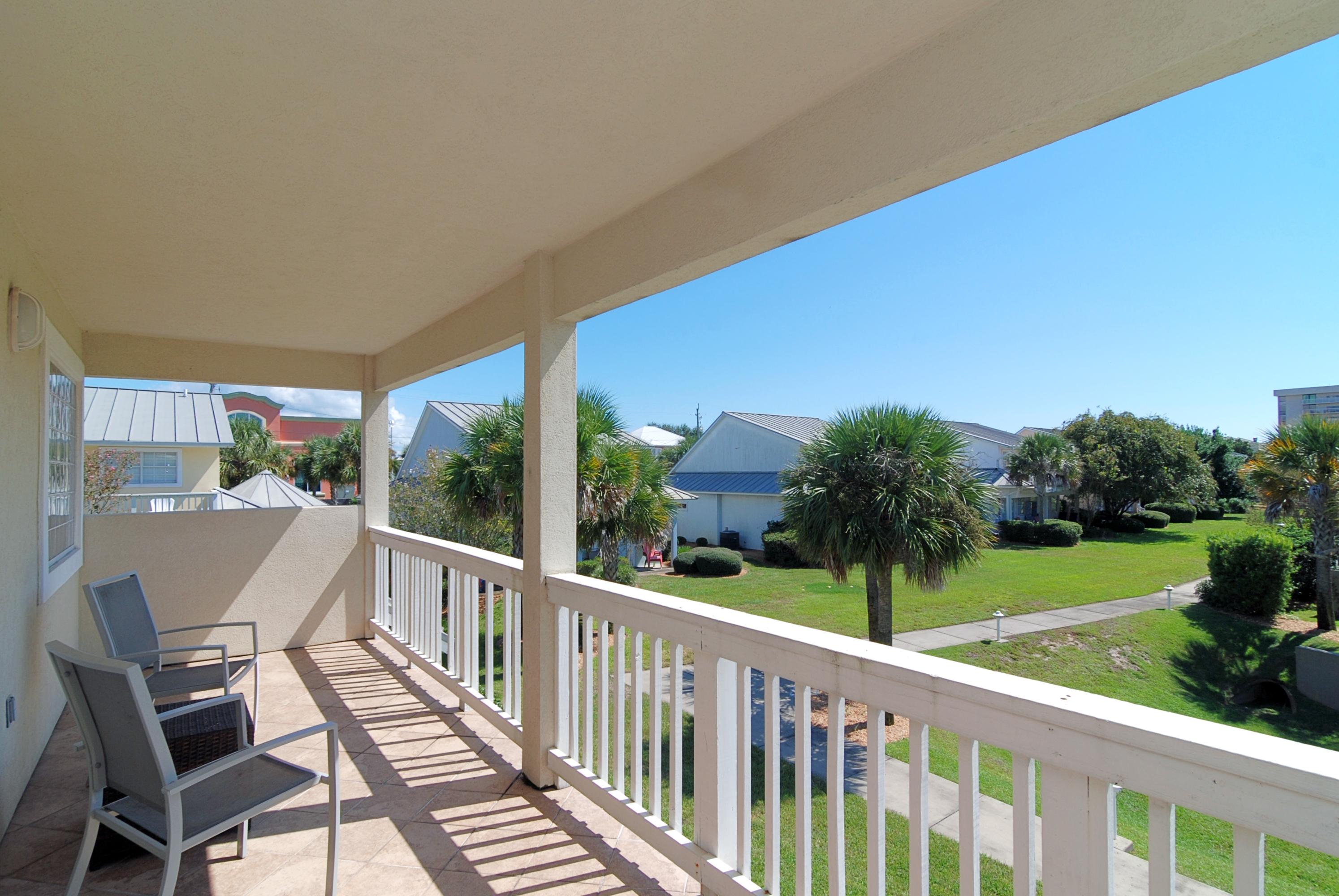 MAINSAIL COTTAGES - Residential