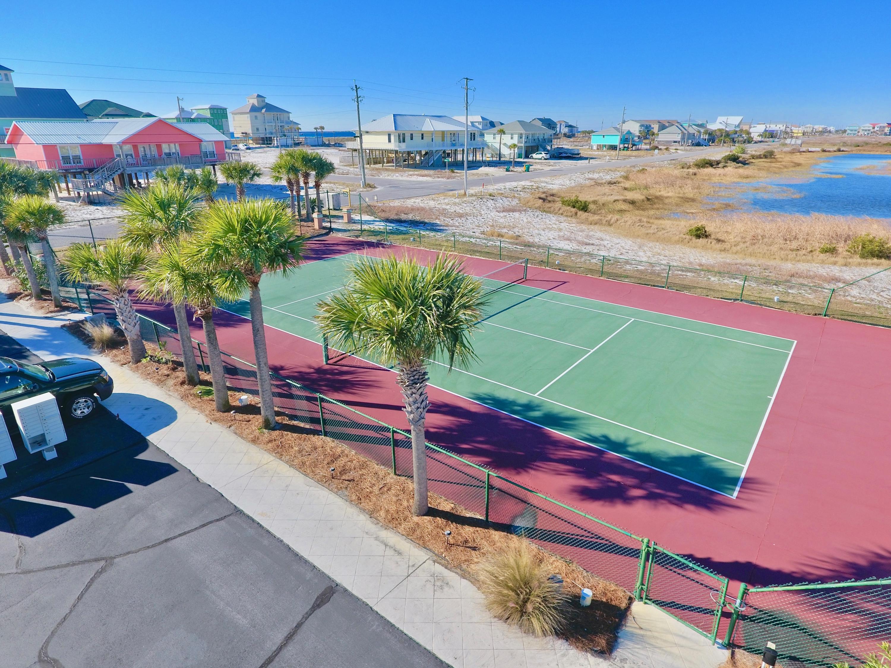 CARIBBEAN ISLES - Land