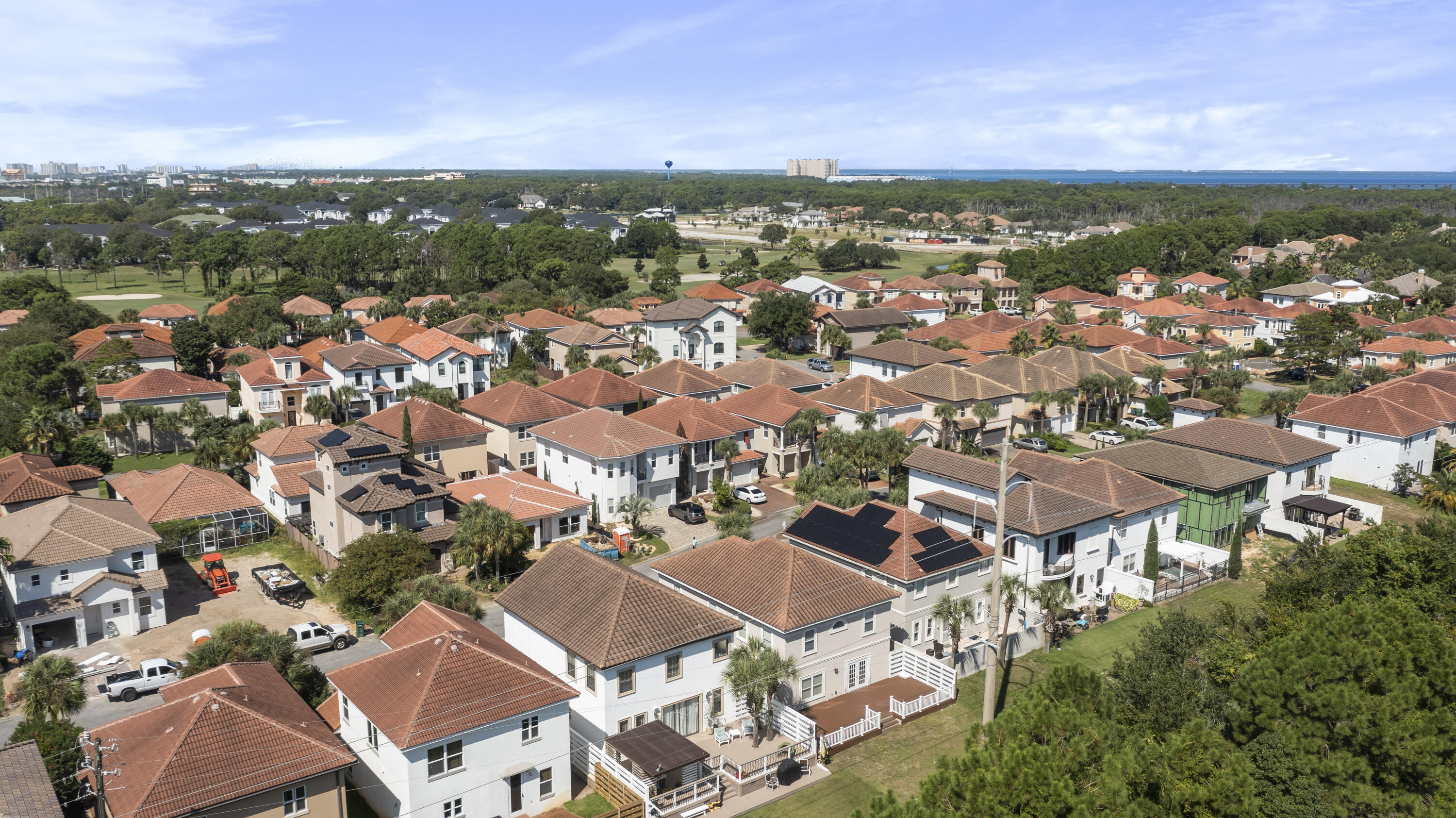 CALUSA BAY - Residential