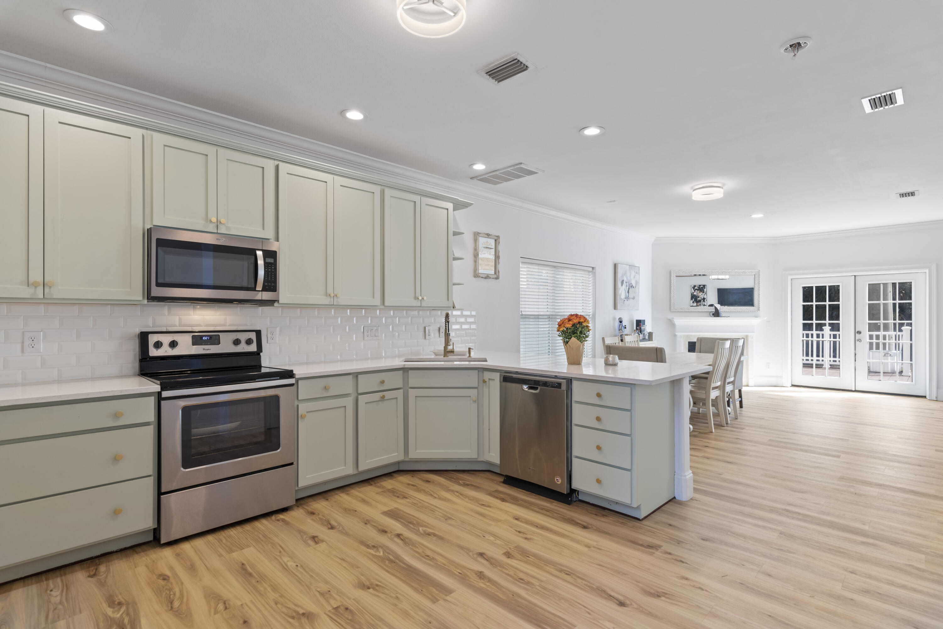 CALUSA BAY - Residential