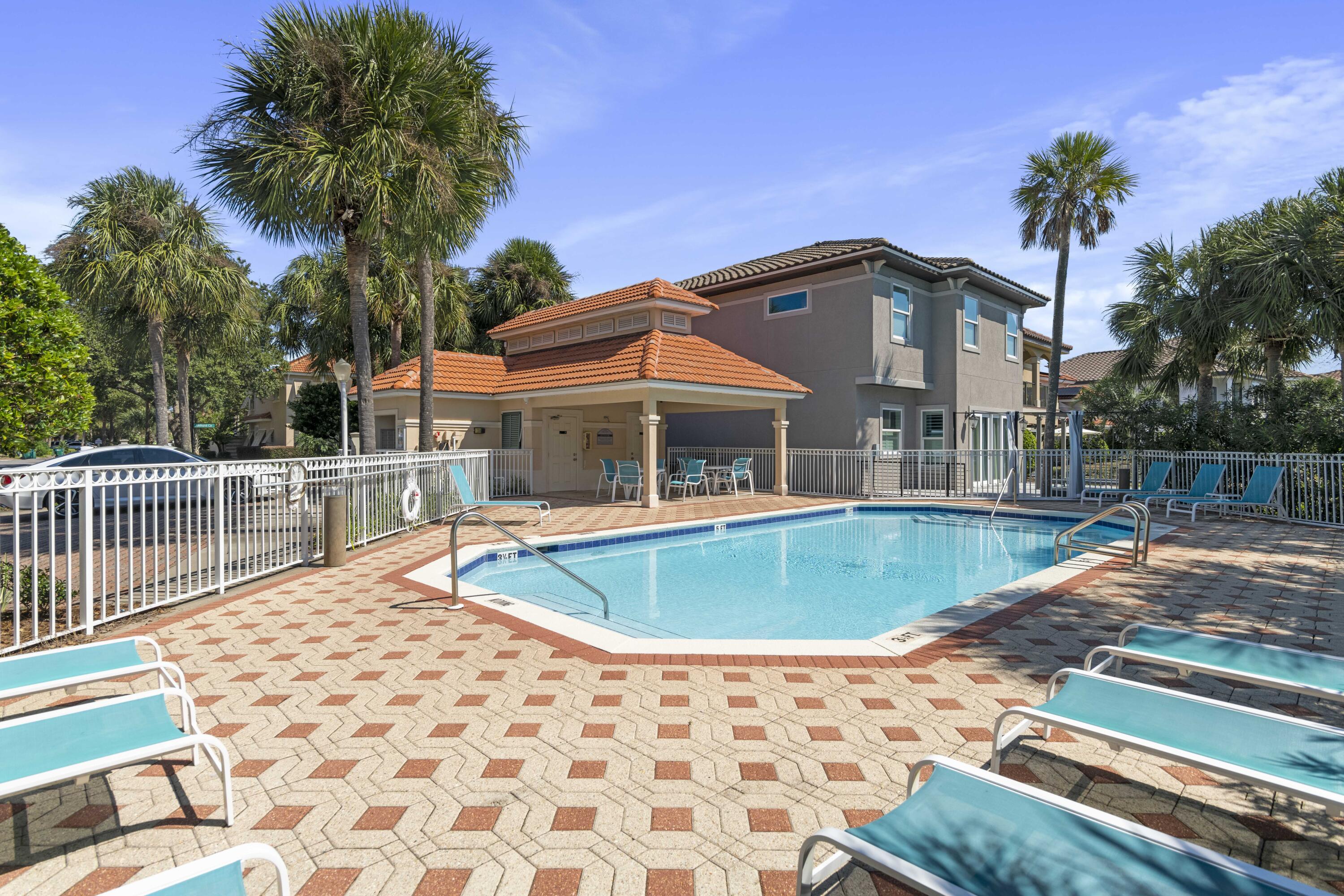 CALUSA BAY - Residential