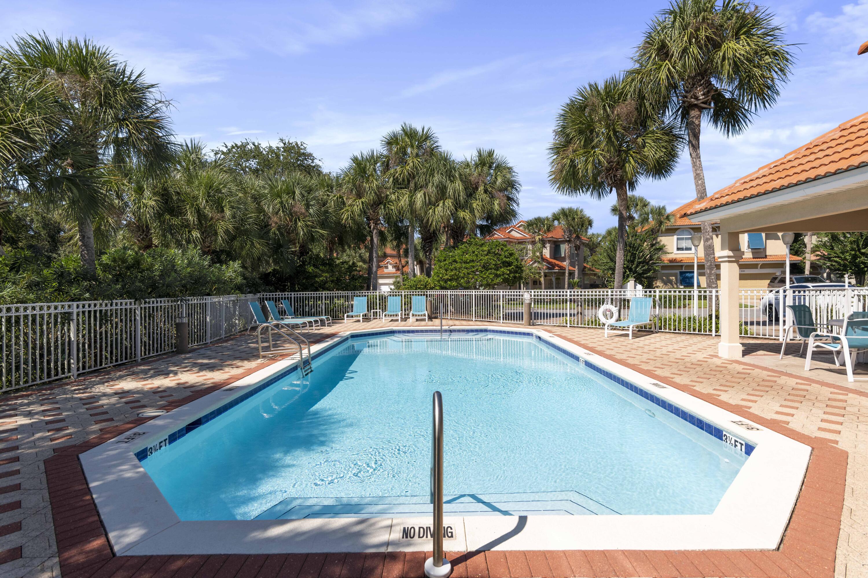 CALUSA BAY - Residential