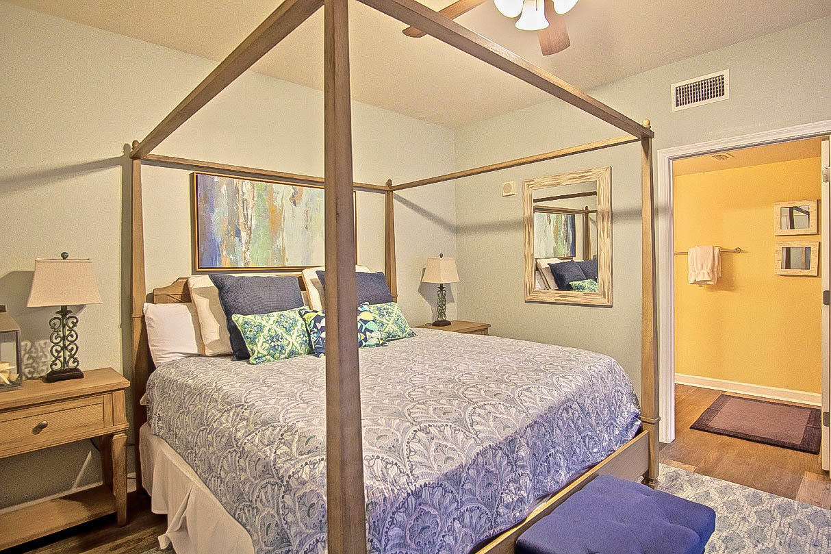 SHORES OF PANAMA - Residential