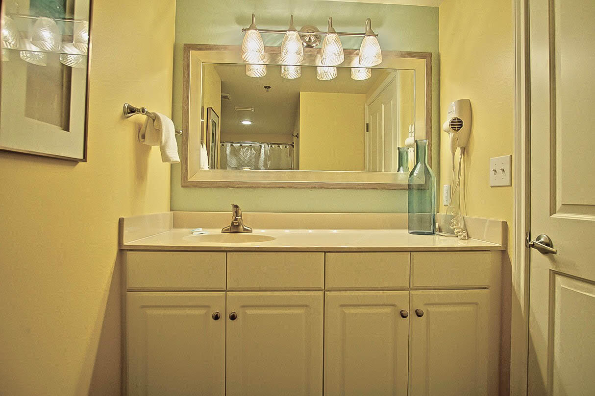 SHORES OF PANAMA - Residential