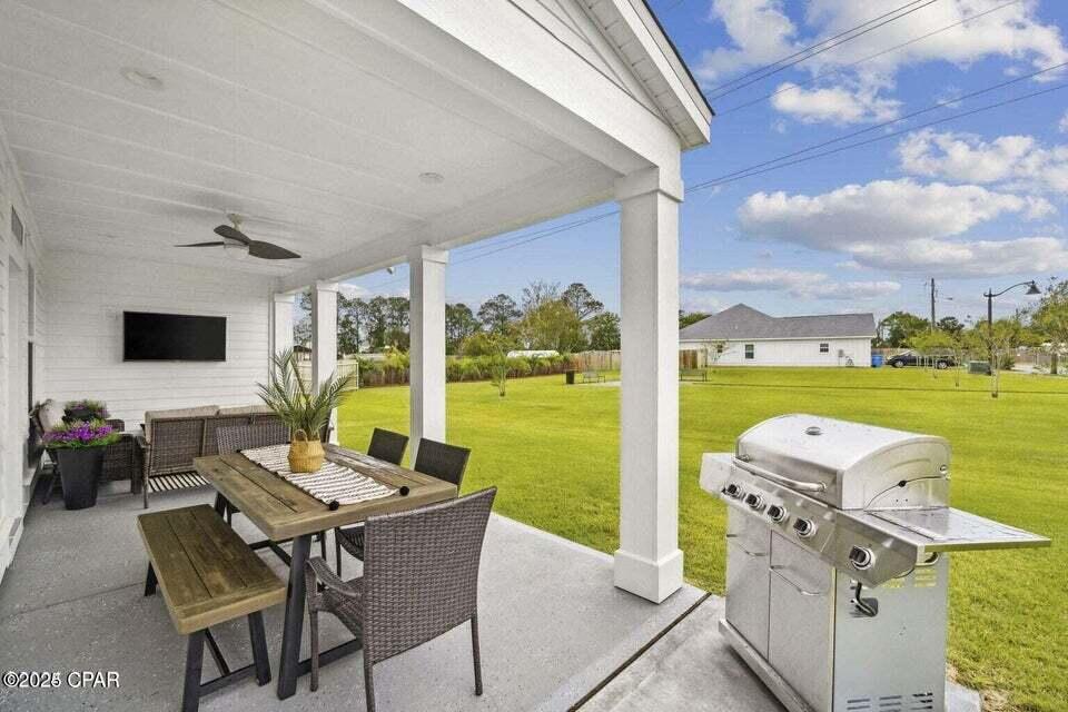 LAGUNA HAVEN - Residential