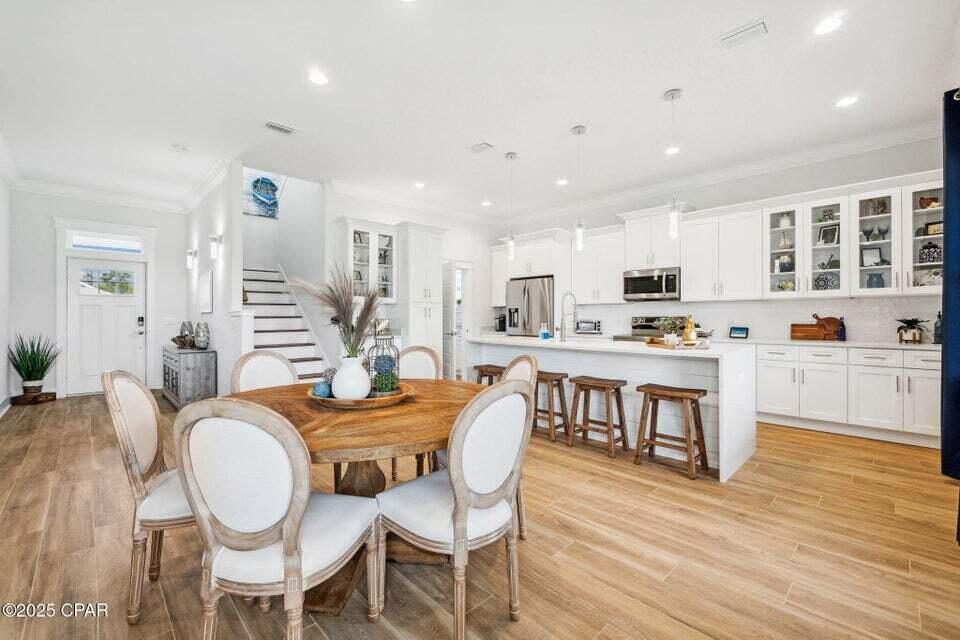 LAGUNA HAVEN - Residential