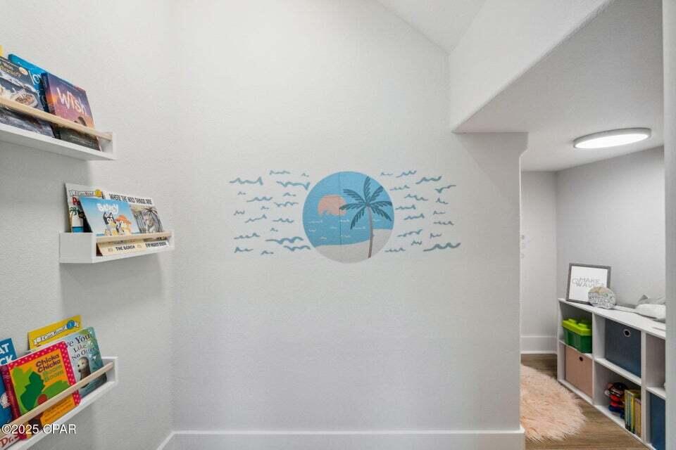 LAGUNA HAVEN - Residential