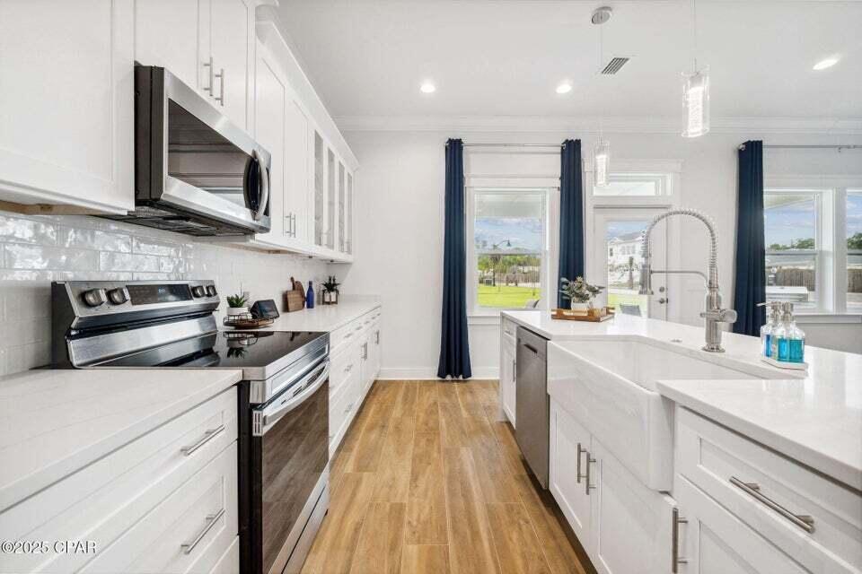 LAGUNA HAVEN - Residential