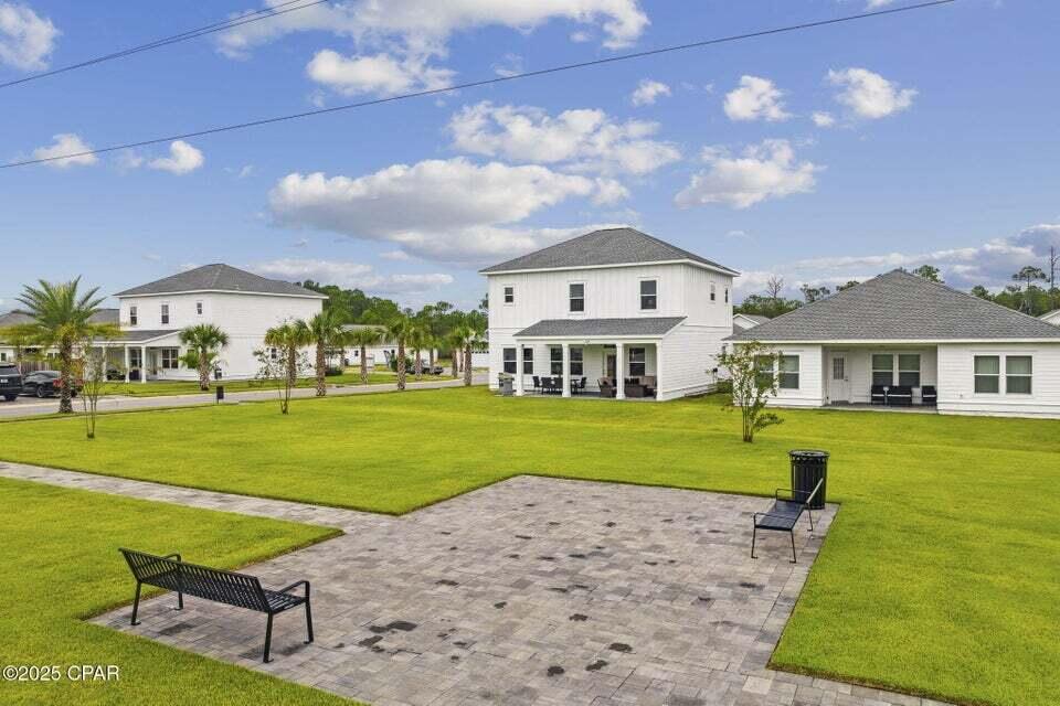 LAGUNA HAVEN - Residential