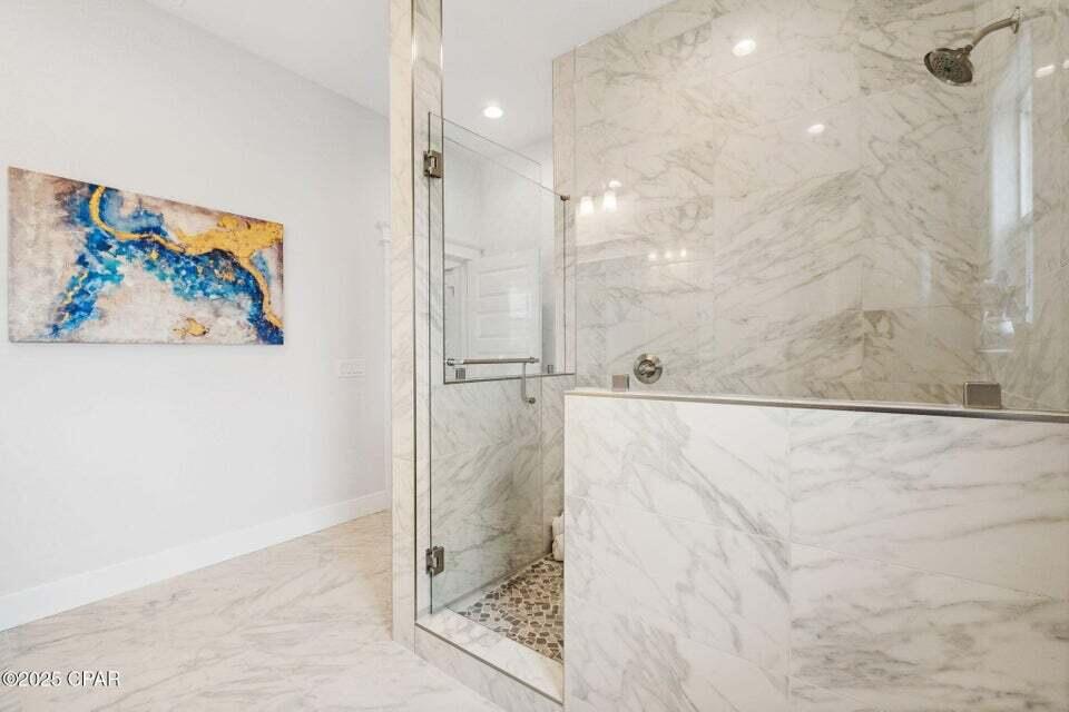 LAGUNA HAVEN - Residential