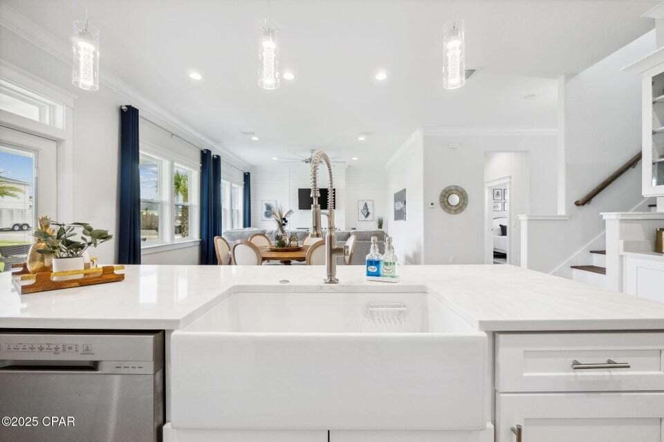 LAGUNA HAVEN - Residential