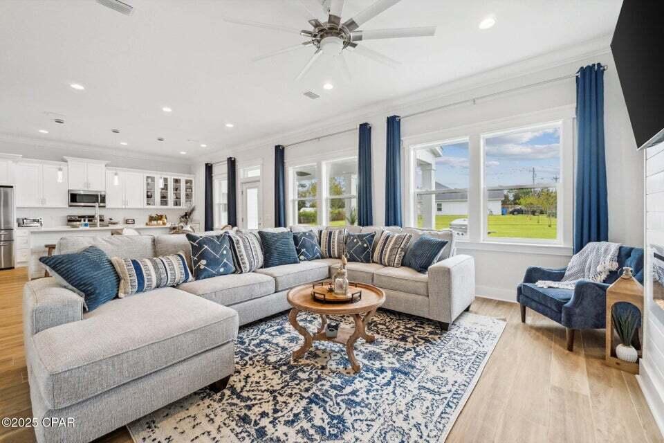 LAGUNA HAVEN - Residential