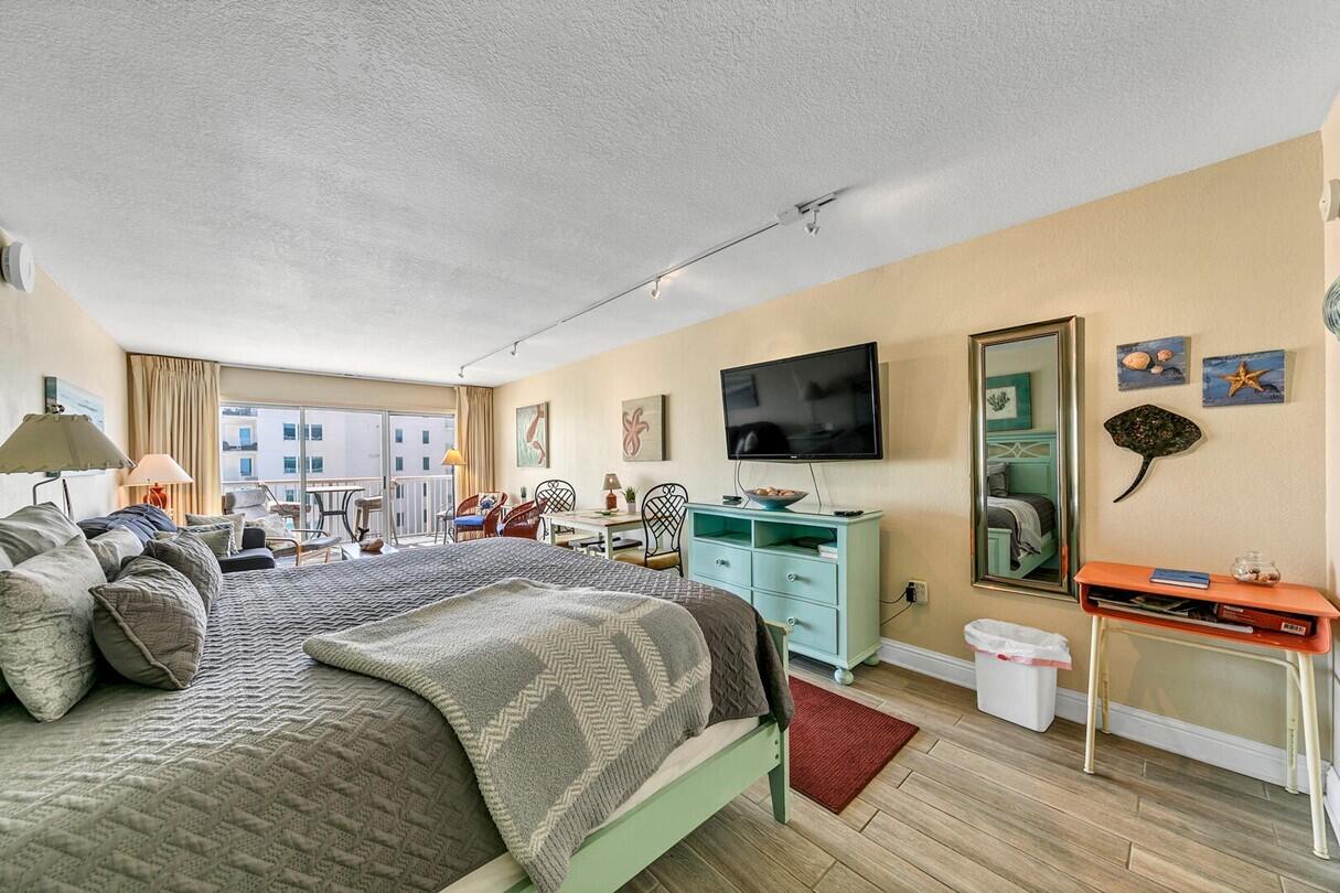 ISLANDER BEACH RESORT CONDO - Residential