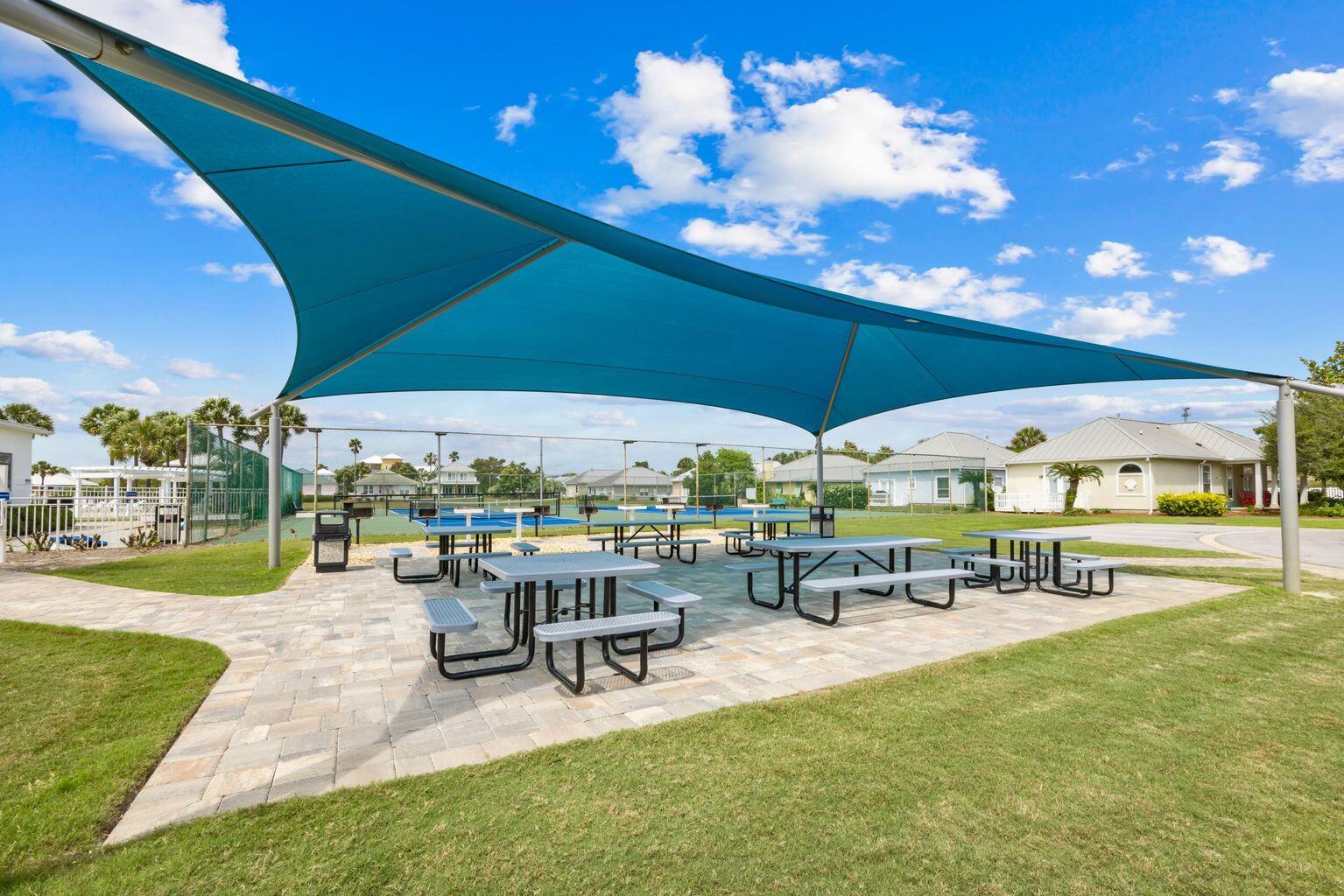 MARAVILLA CONDO 1 - Residential
