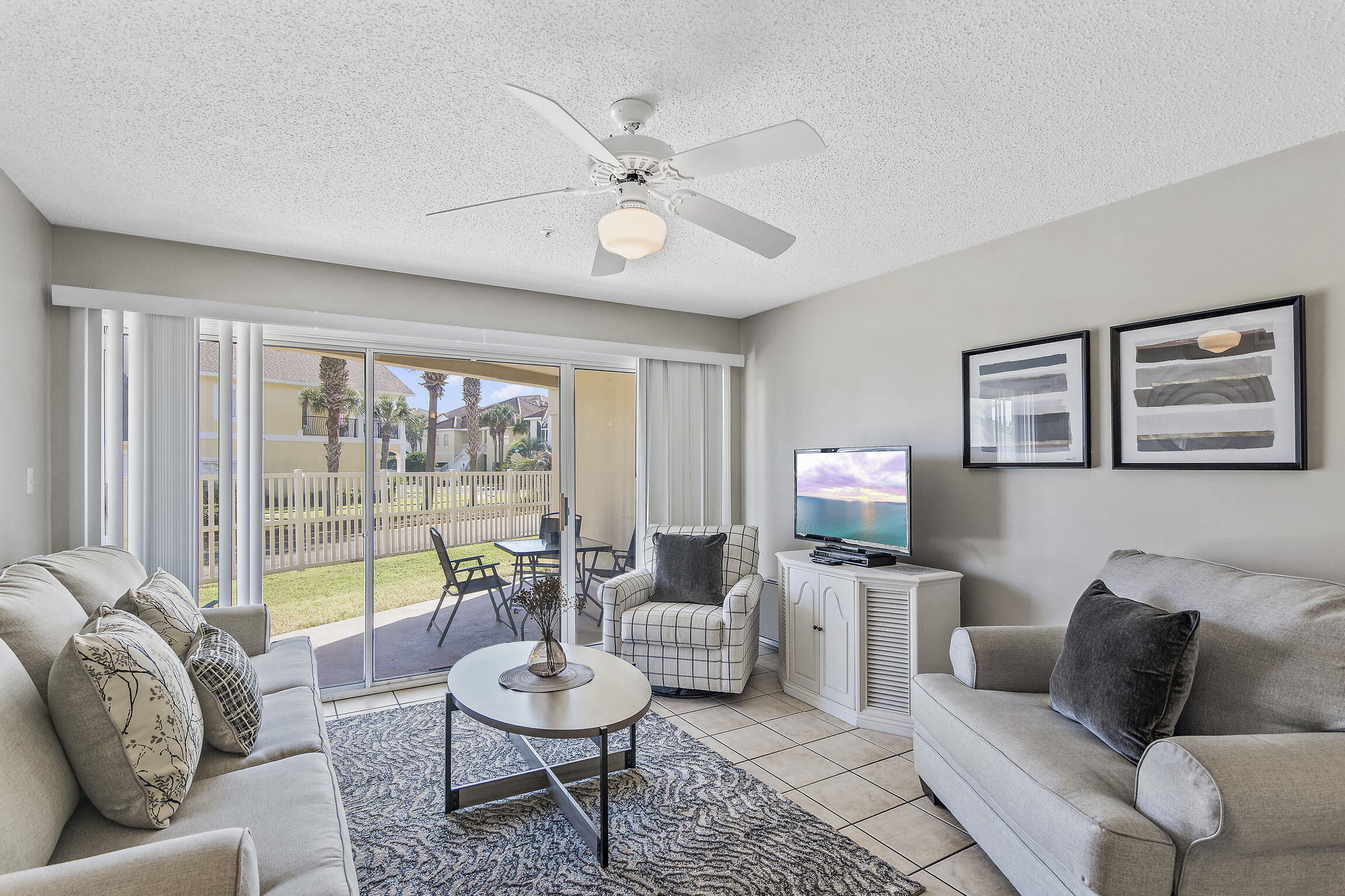MARAVILLA CONDO 1 - Residential