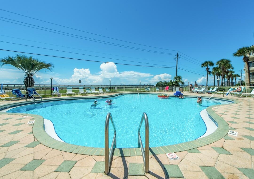 MARAVILLA CONDO 1 - Residential