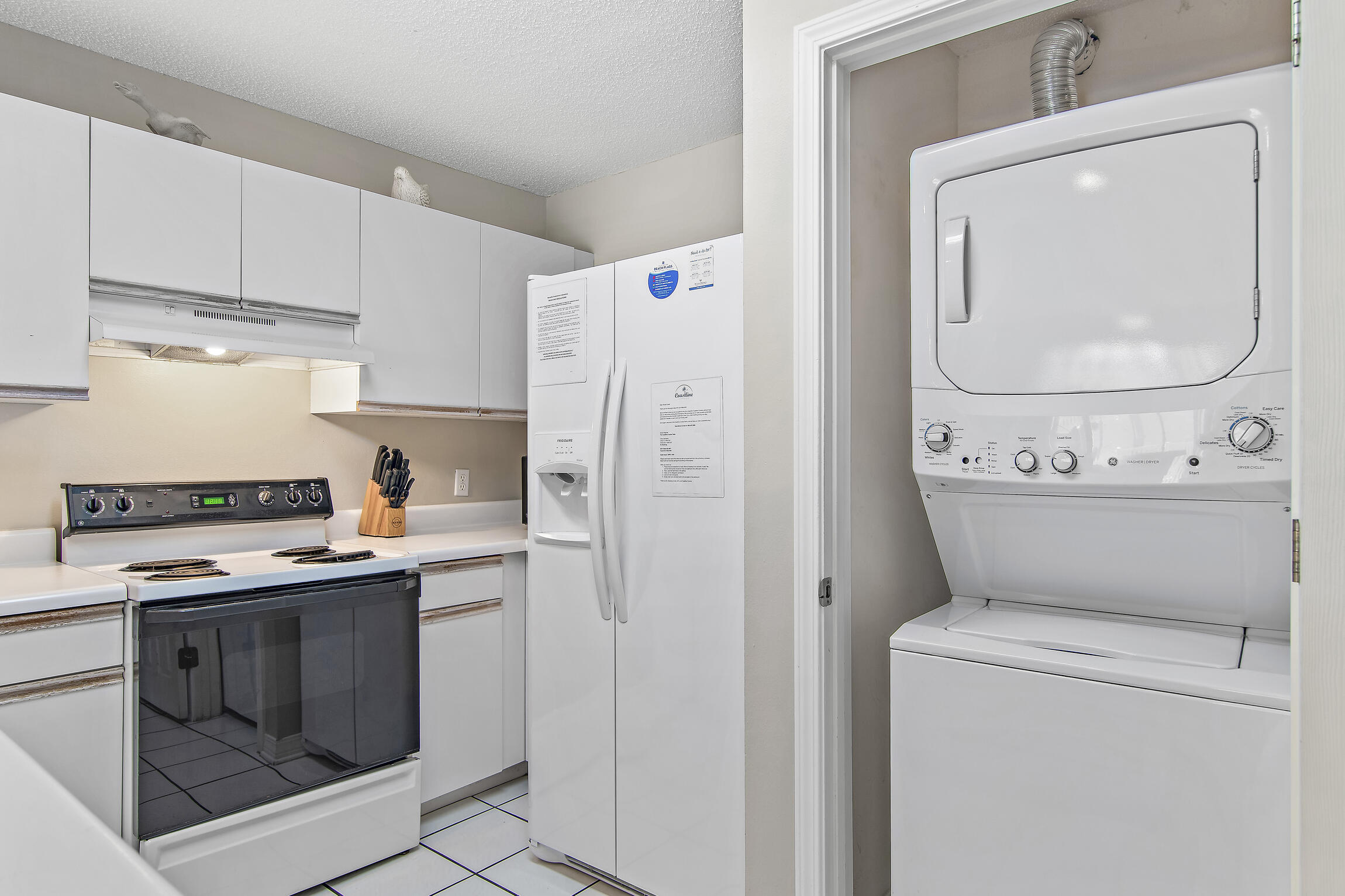 MARAVILLA CONDO 1 - Residential
