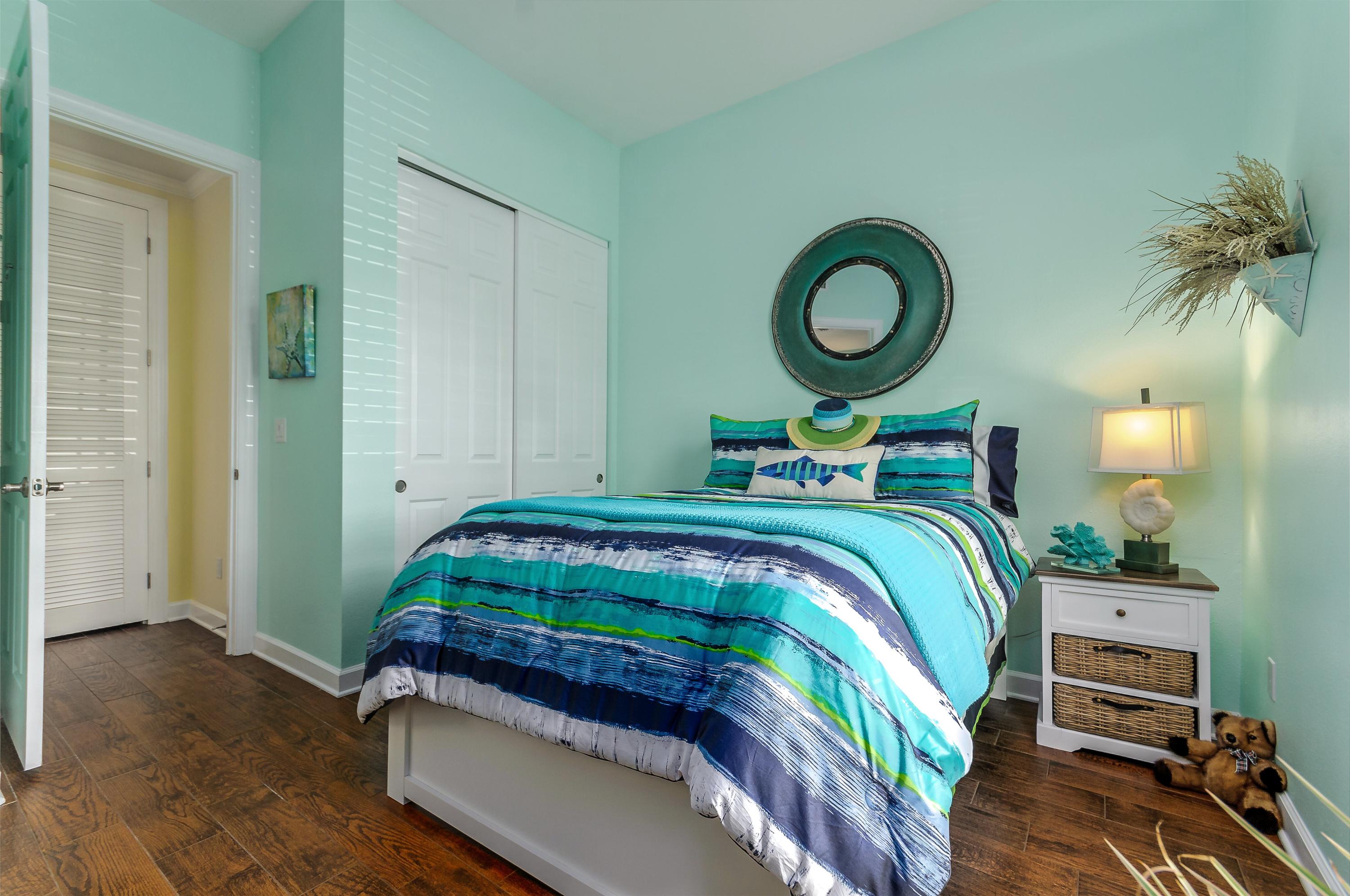 CRYSTAL COVE - Residential