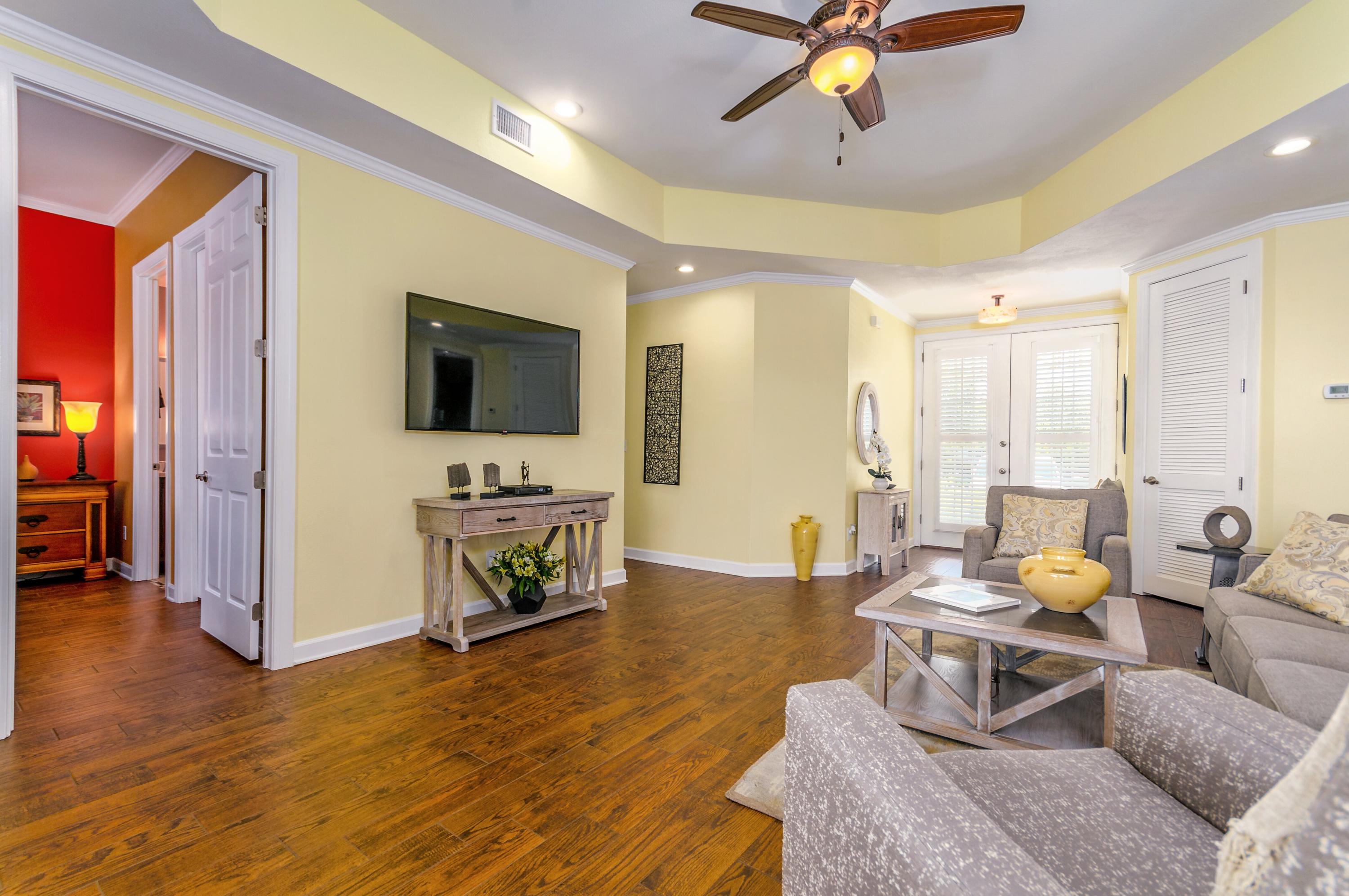 CRYSTAL COVE - Residential