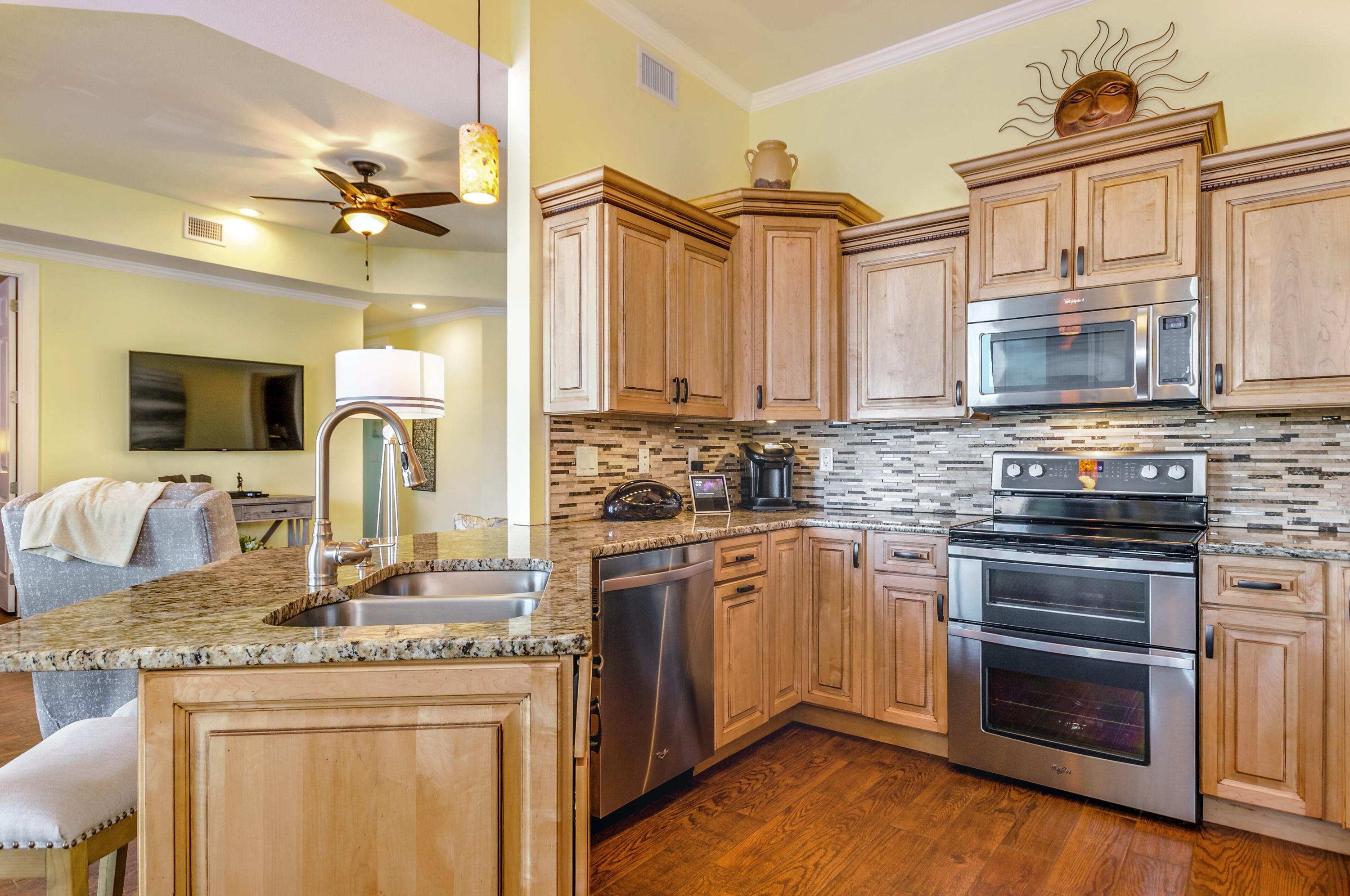 CRYSTAL COVE - Residential