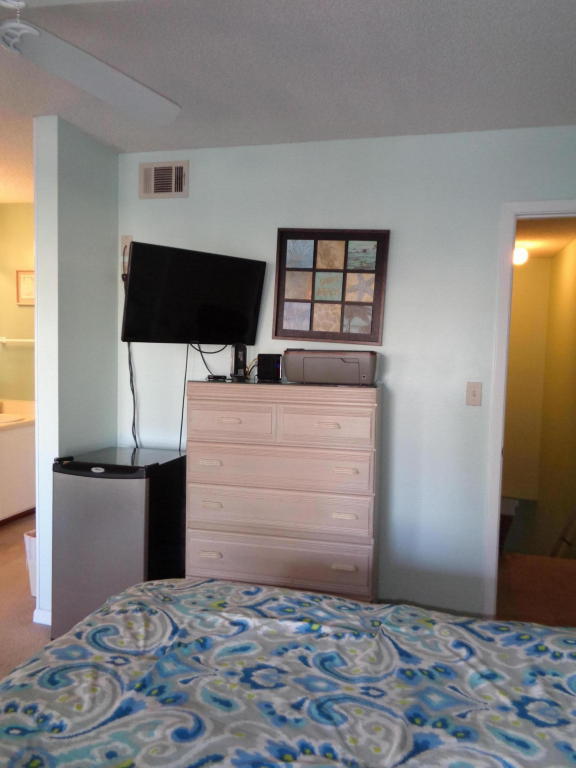 PORTSIDE CONDO - Residential