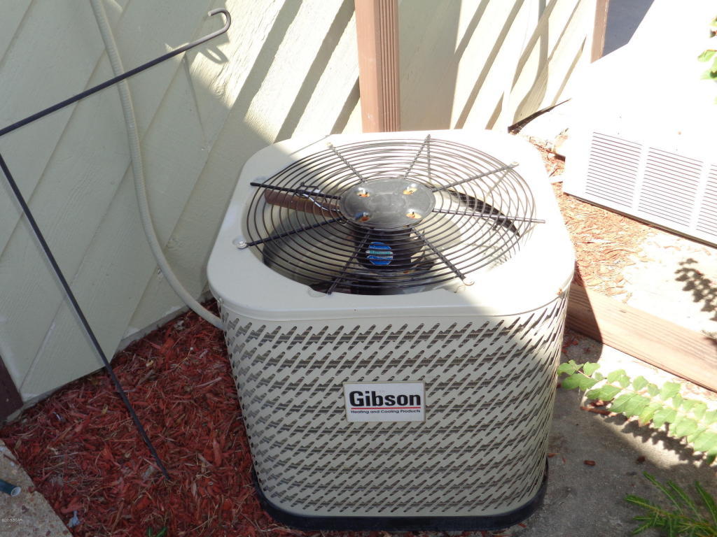 PORTSIDE CONDO - Residential