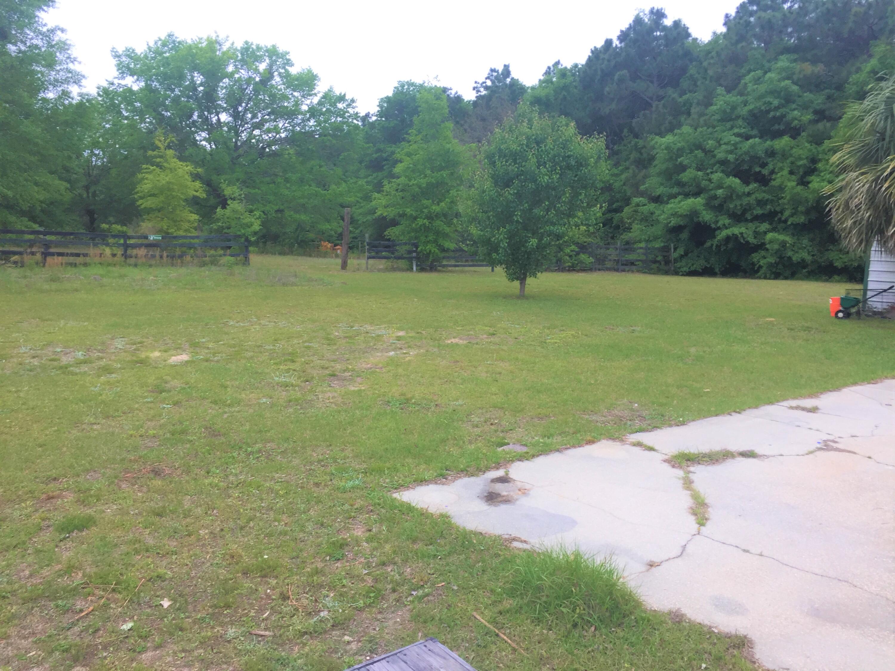 REDLAND ESTATES - Residential Lease