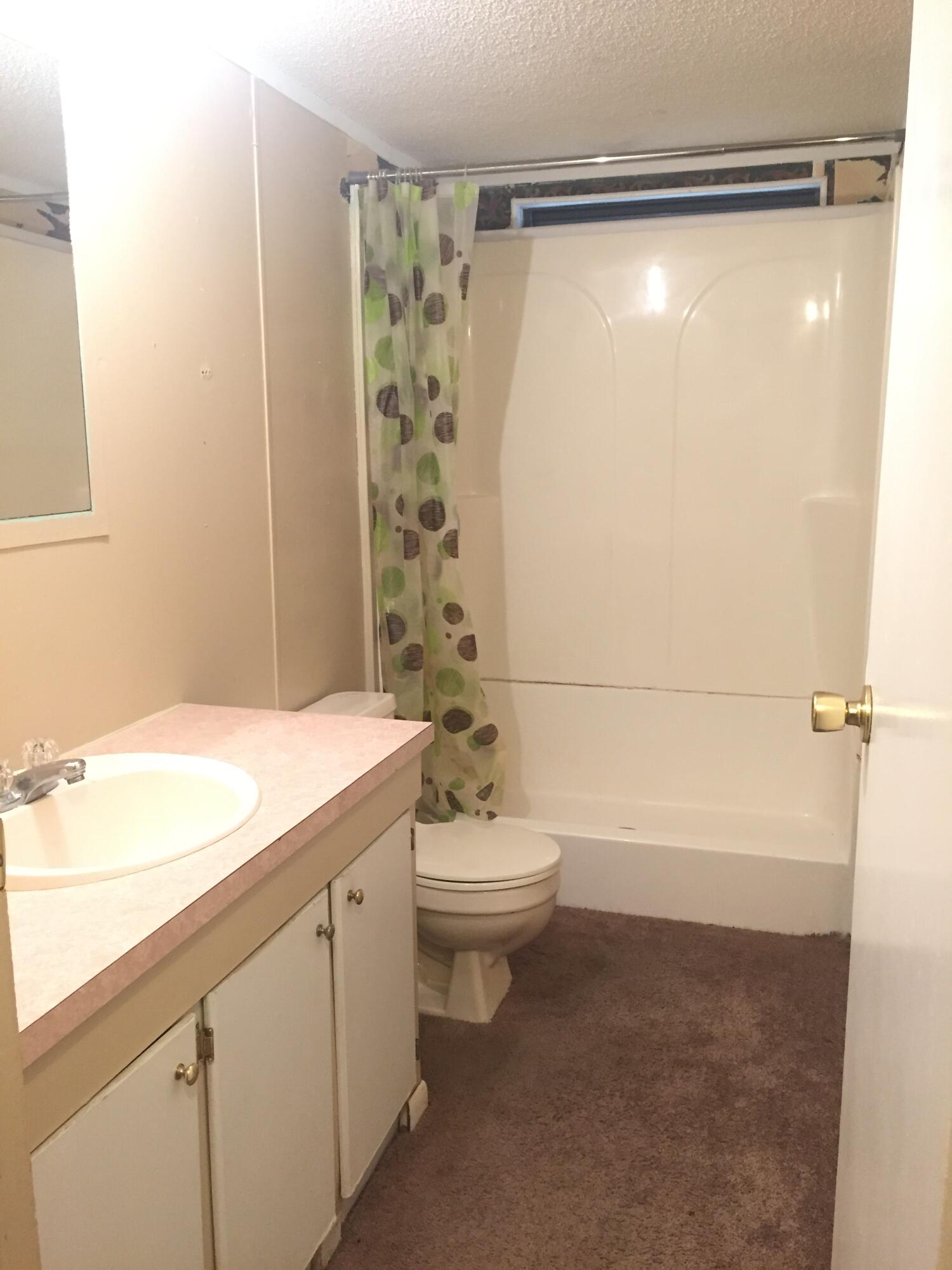 REDLAND ESTATES - Residential Lease