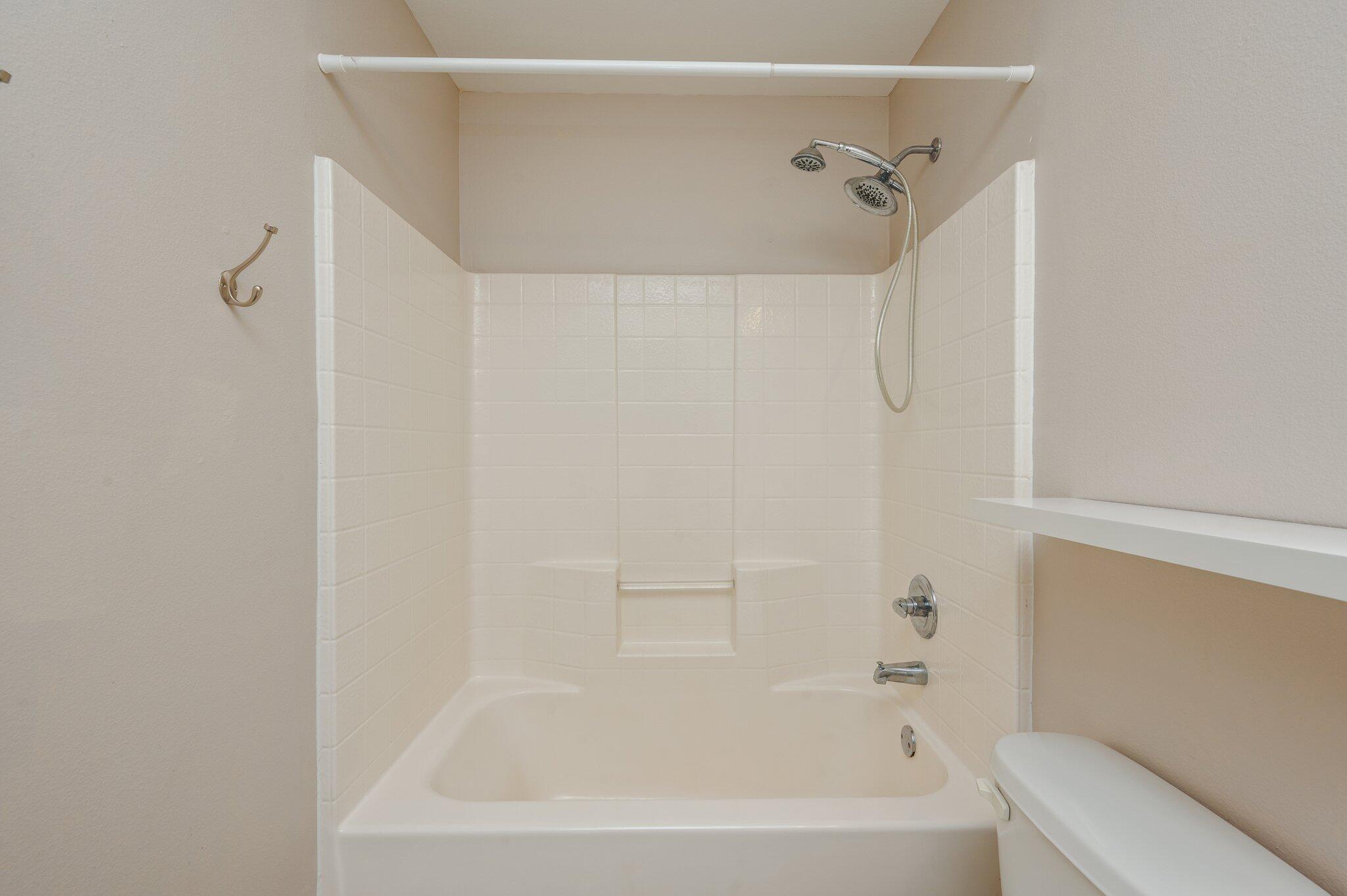 SANDY RIDGE ESTATES - Residential Lease