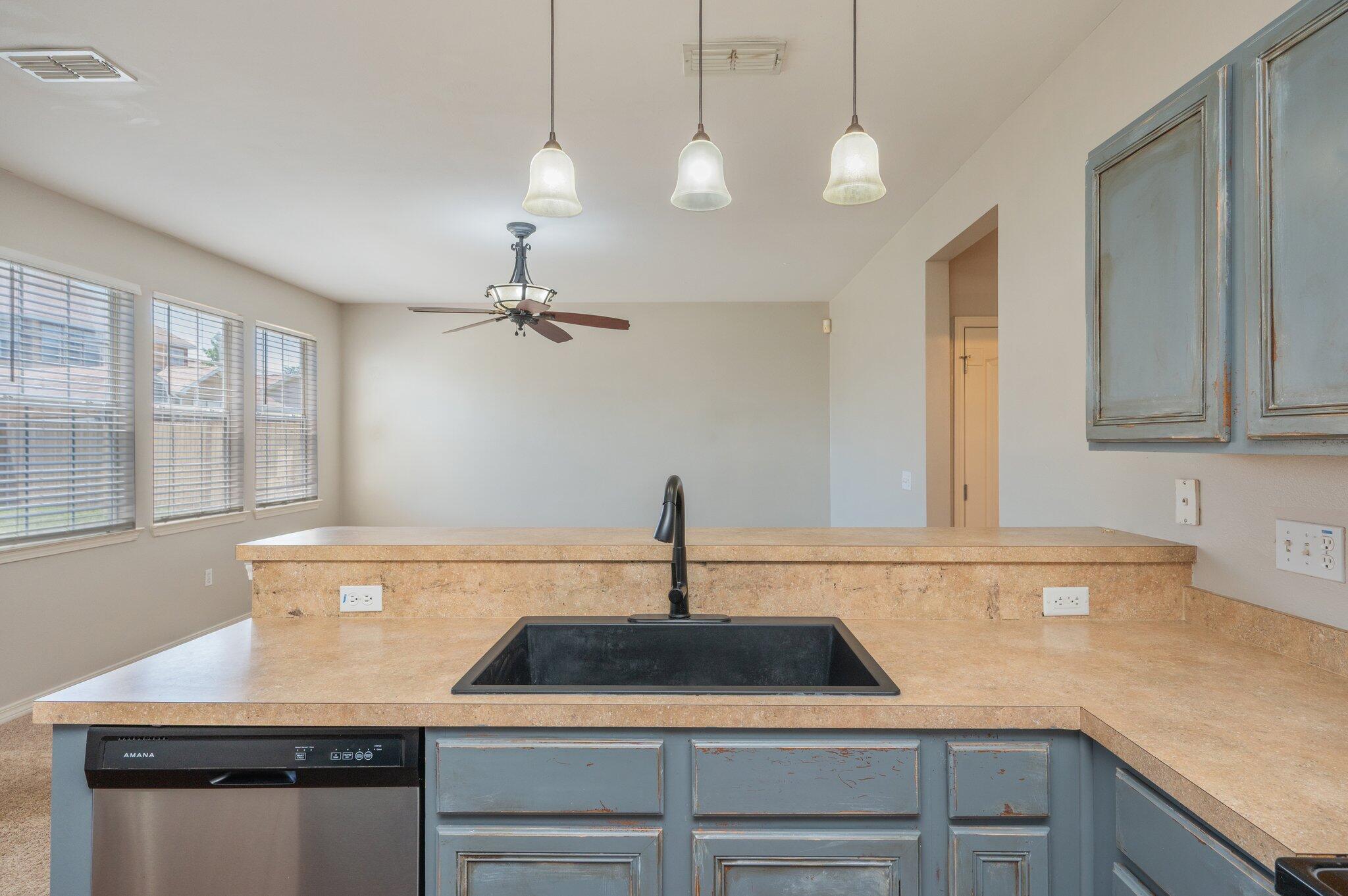 SANDY RIDGE ESTATES - Residential Lease