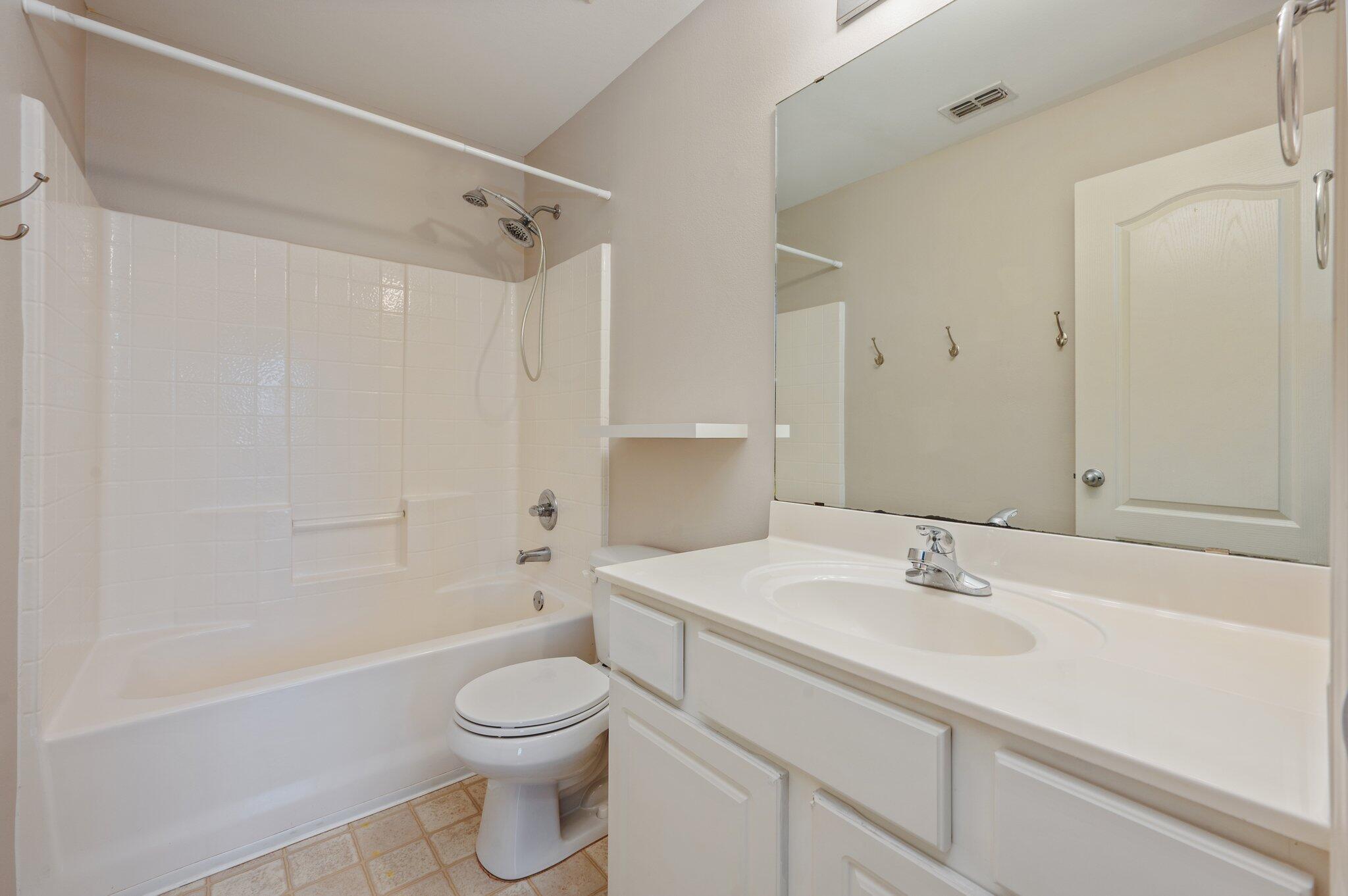 SANDY RIDGE ESTATES - Residential Lease