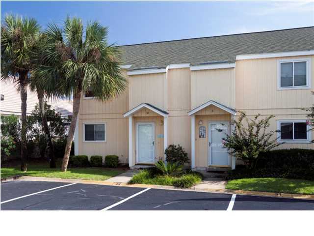 A great deal on a large 3BR/2.5 BA split level End Unit town home (no elevators!) on beach side of Hwy 98. Two assigned parking spaces right outside your front door just steps from a large pool that's so convenient - it feels like its yours, but it's not too close so you don't have to deal with noise. King master along with a Queen second bedroom and twin beds in the third bedroom all upstairs. TWO outside storage units off the large patio for beach and pool stuff - one for you and one for your guests. Grassed area just off the patio big enough for kids to have a catch. Its a quick, pleasant 5 minute walk through the complex over the fresh water lake to the private beach with no streets to cross. Full size washer/dryer. Electrical panel has been replaced in last few years.