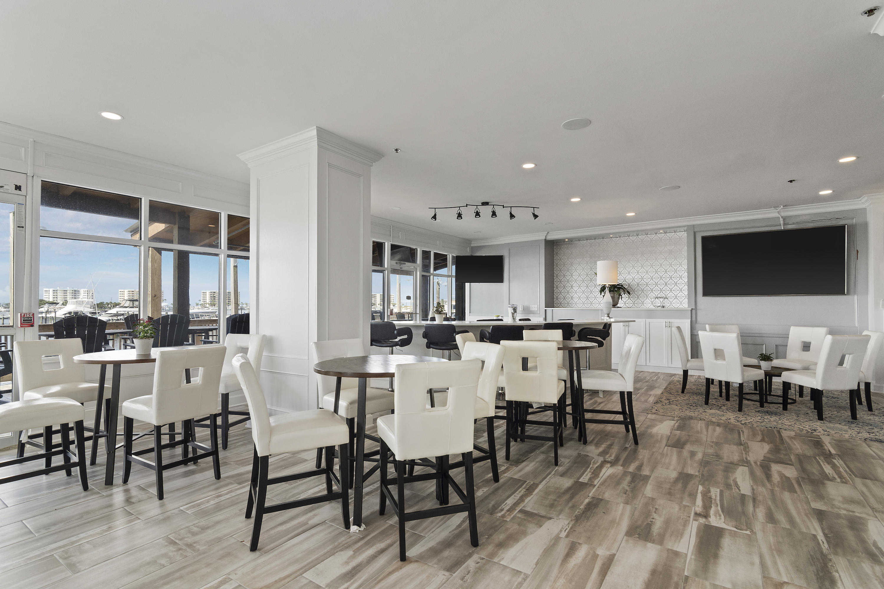 DESTIN YACHT CLUB - Residential