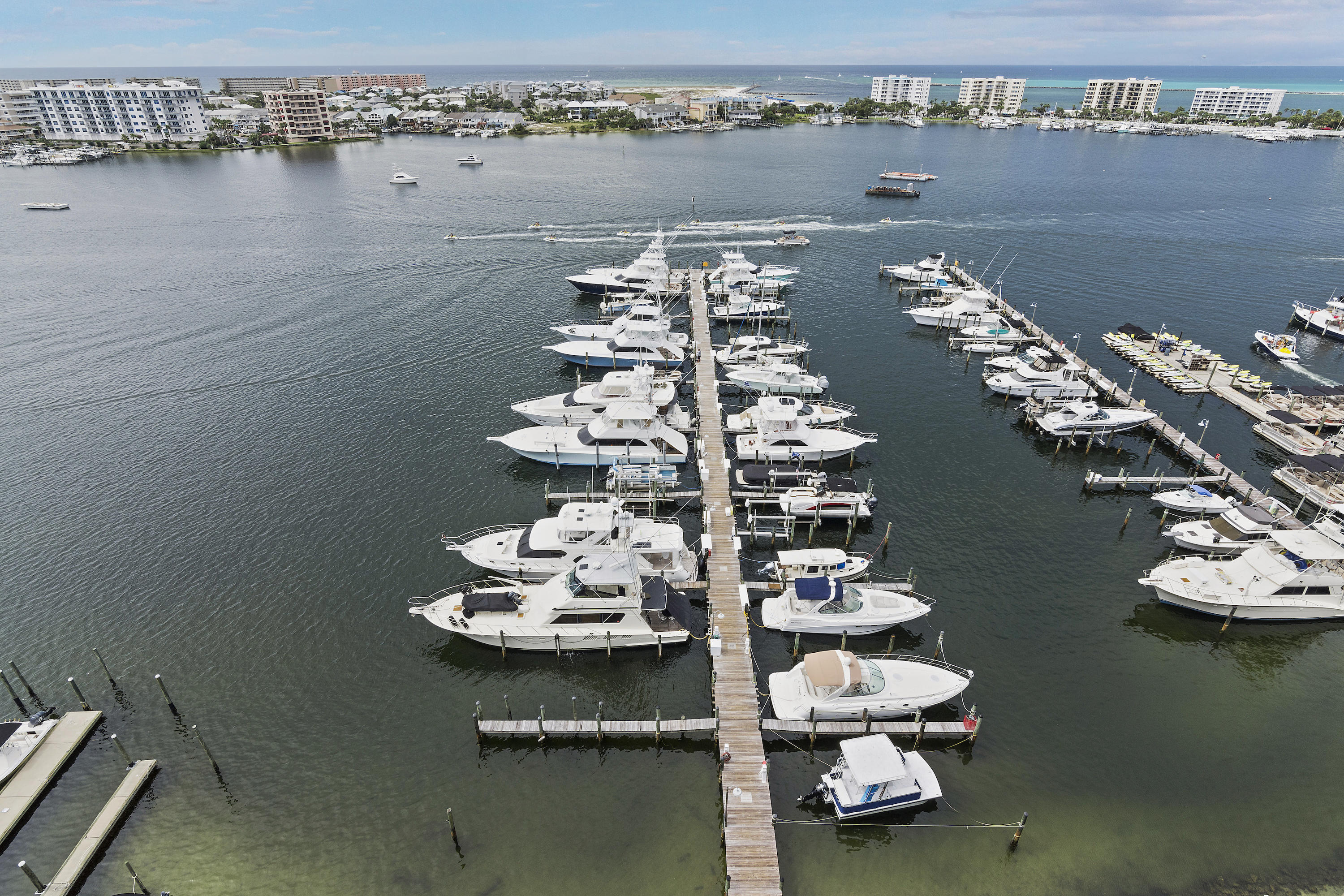 DESTIN YACHT CLUB - Residential