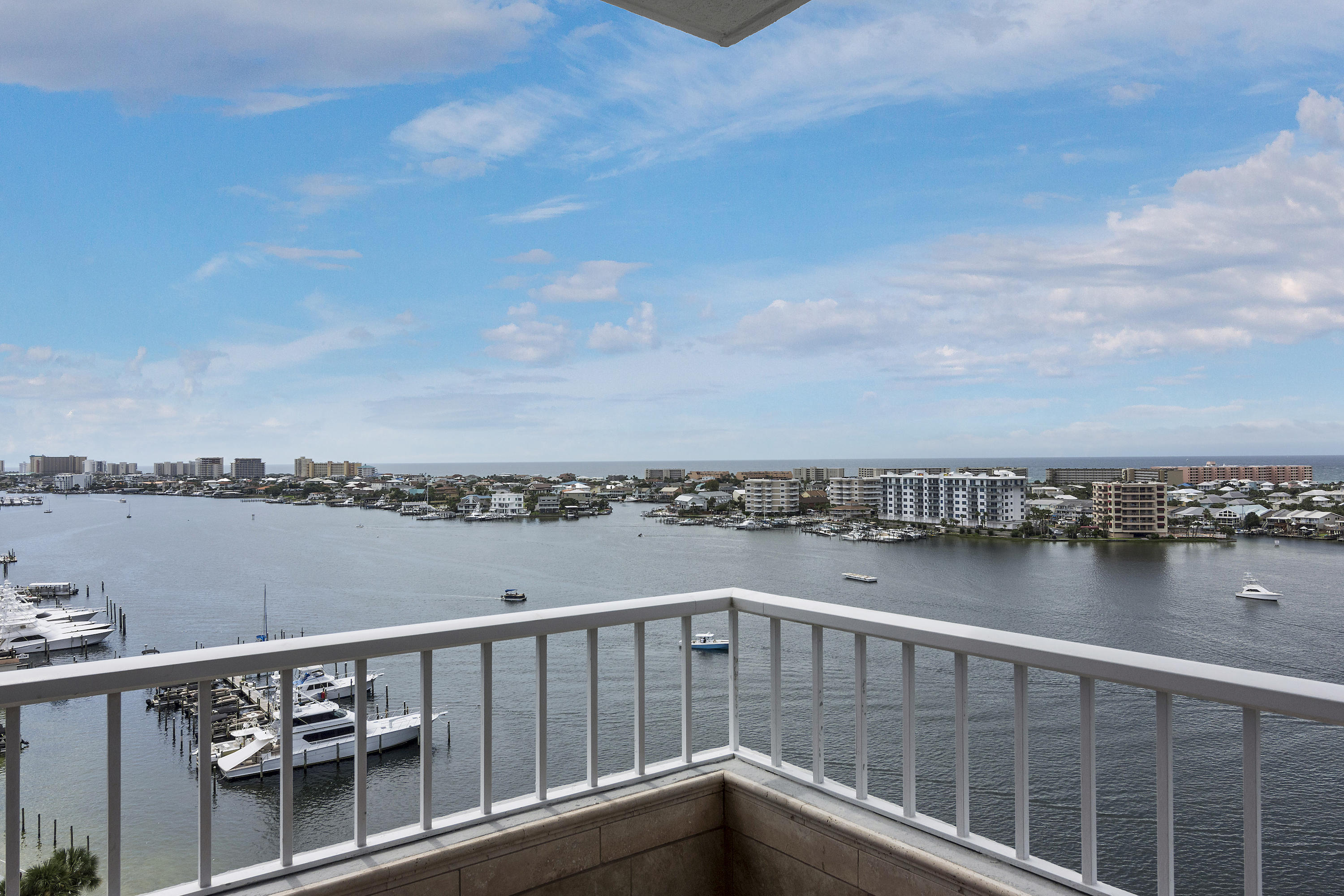 DESTIN YACHT CLUB - Residential