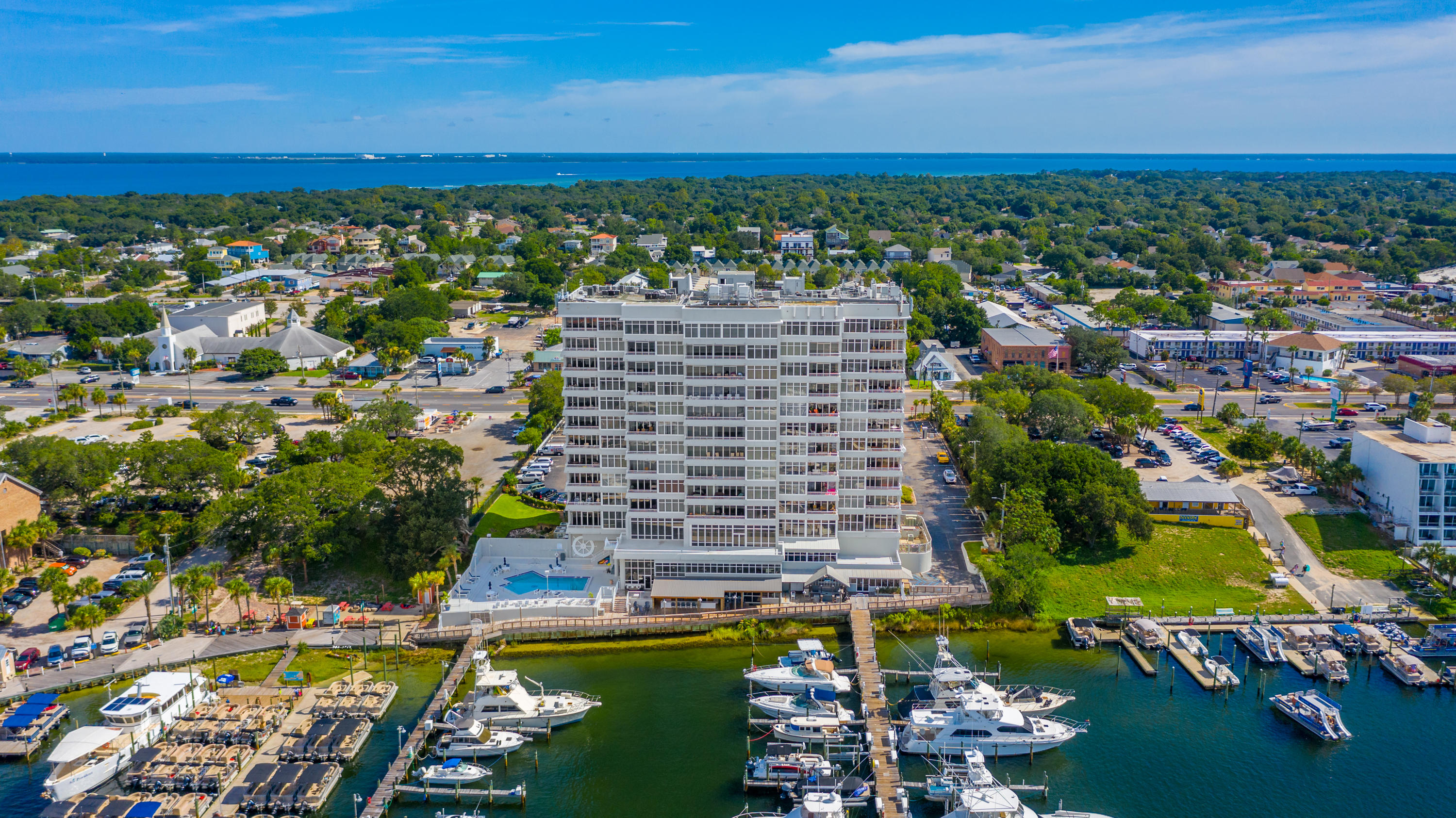 DESTIN YACHT CLUB - Residential