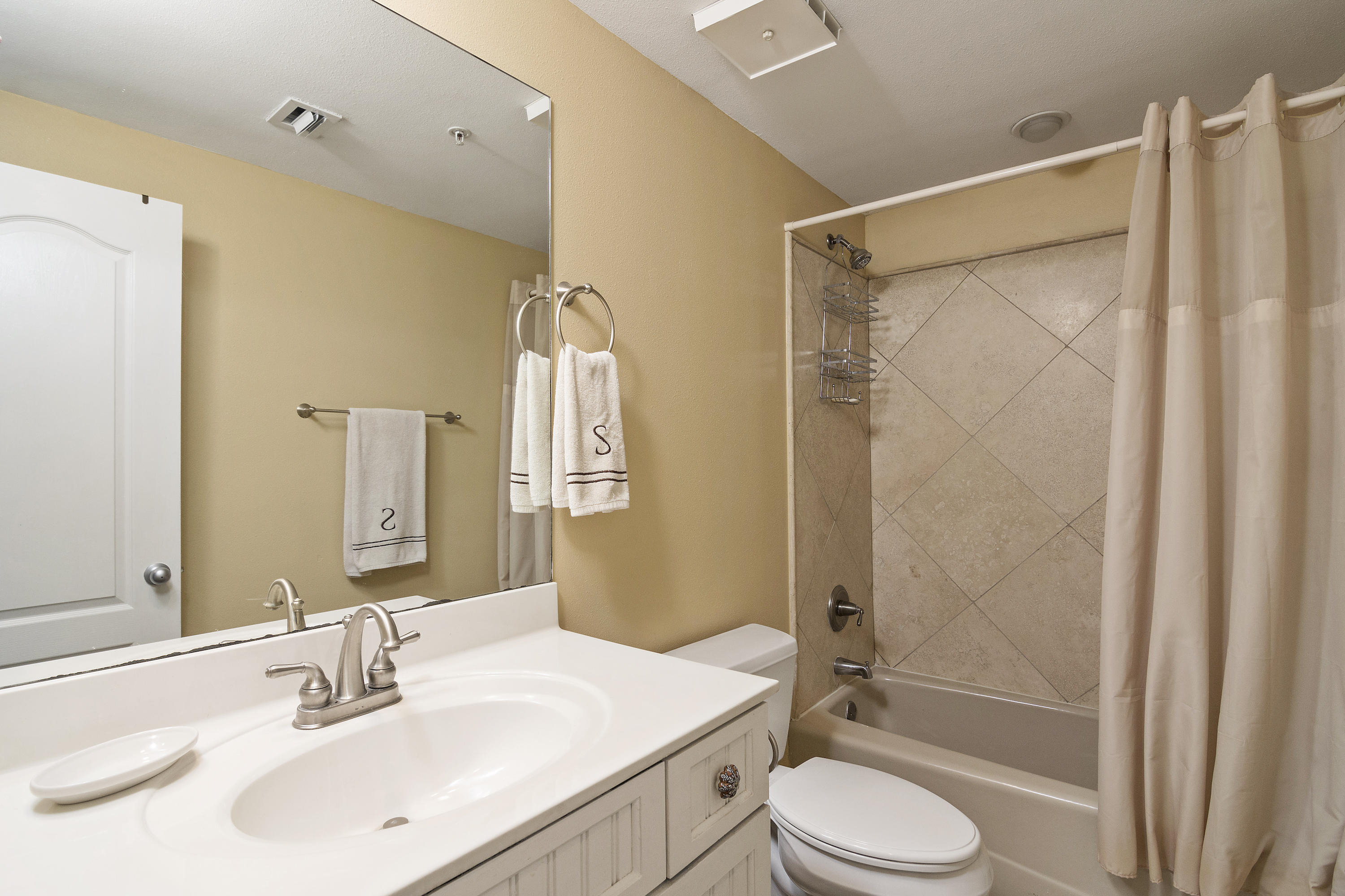 DESTIN YACHT CLUB - Residential