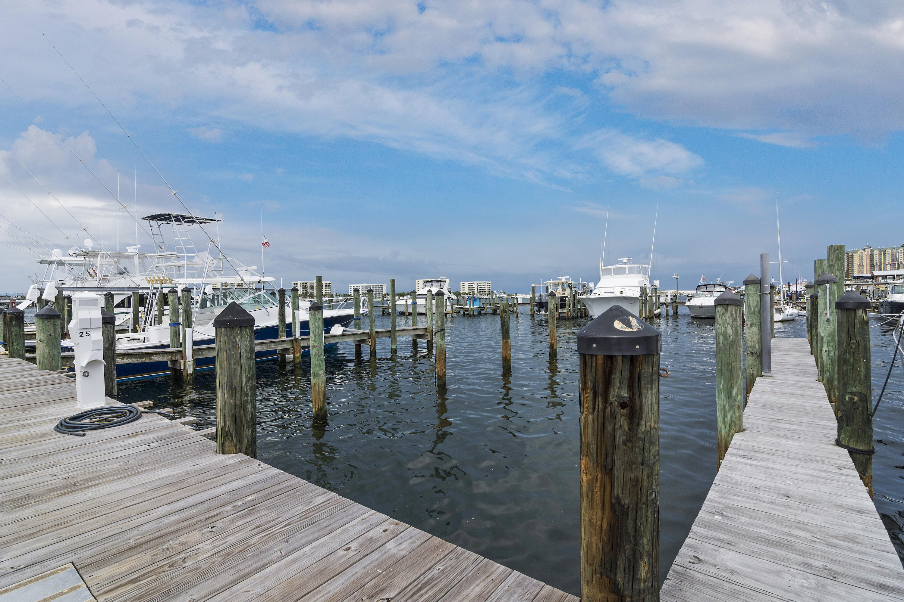 DESTIN YACHT CLUB - Residential