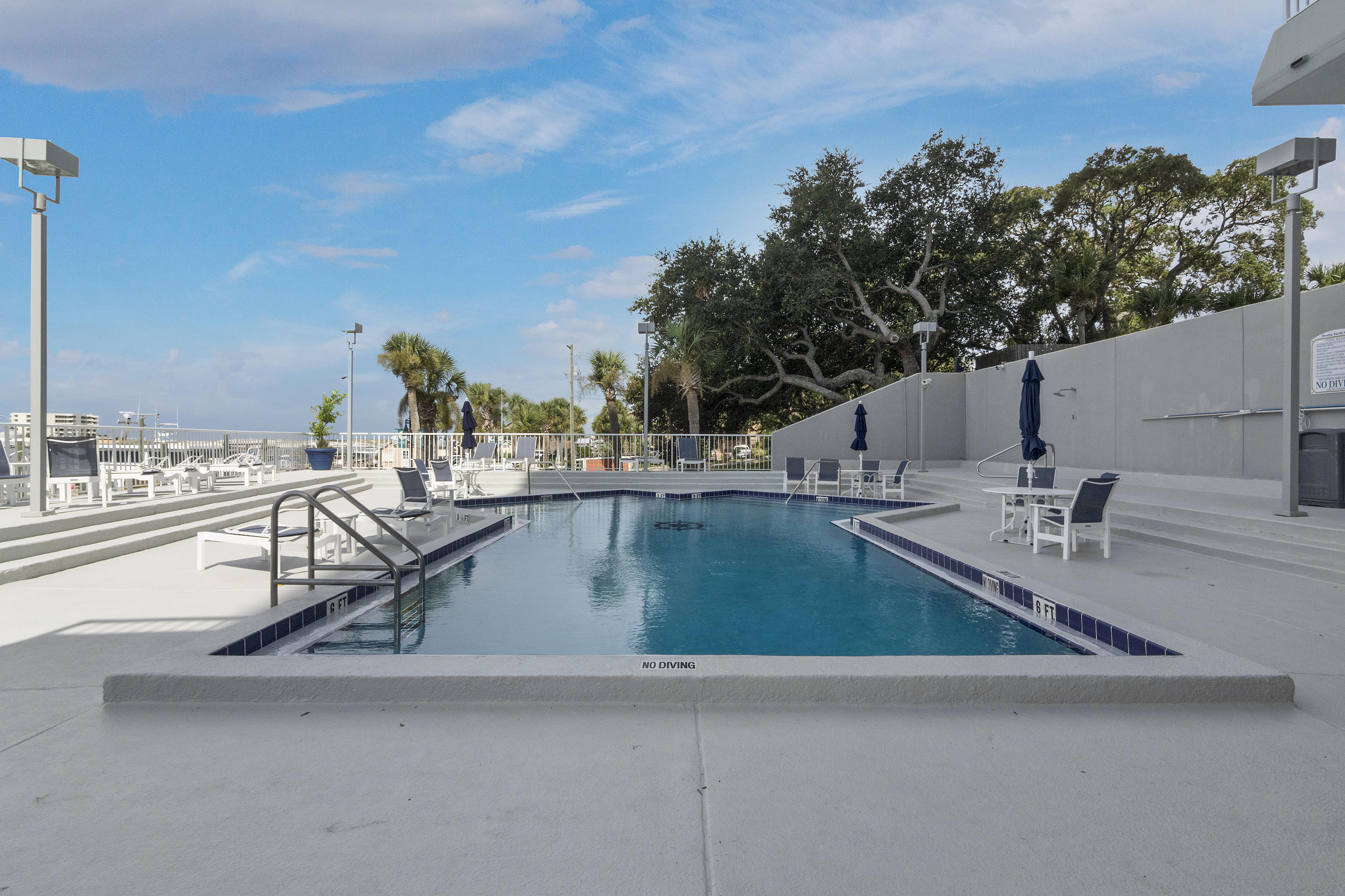DESTIN YACHT CLUB - Residential