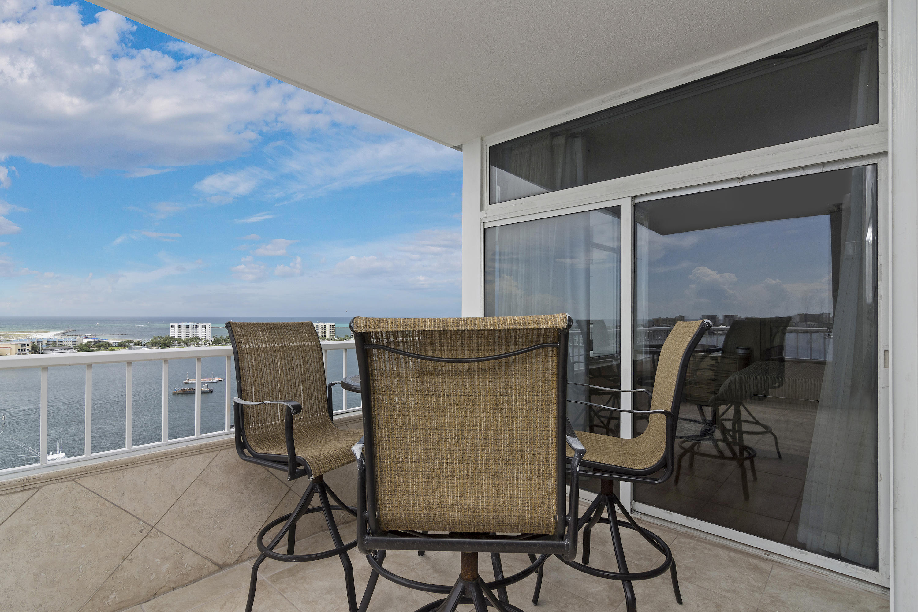DESTIN YACHT CLUB - Residential