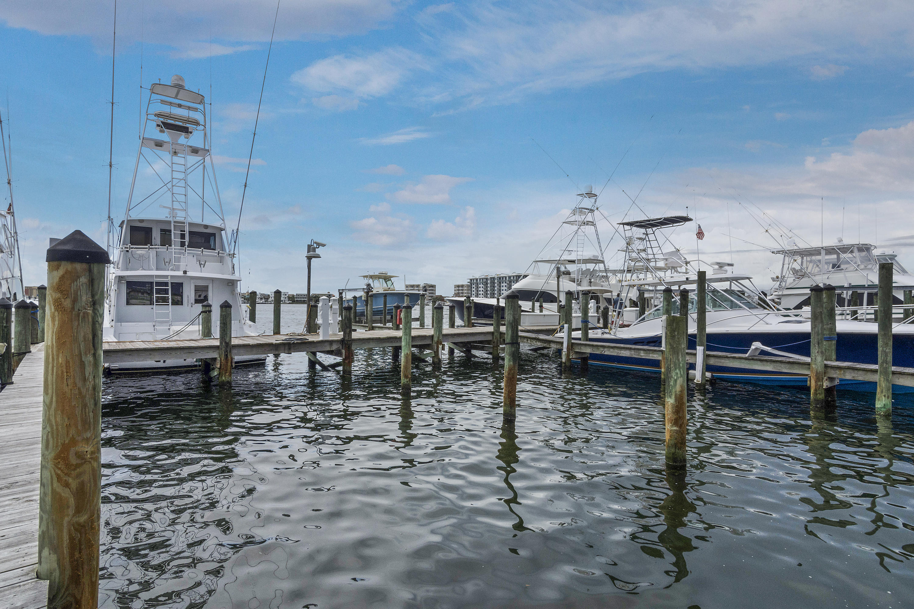 DESTIN YACHT CLUB - Residential