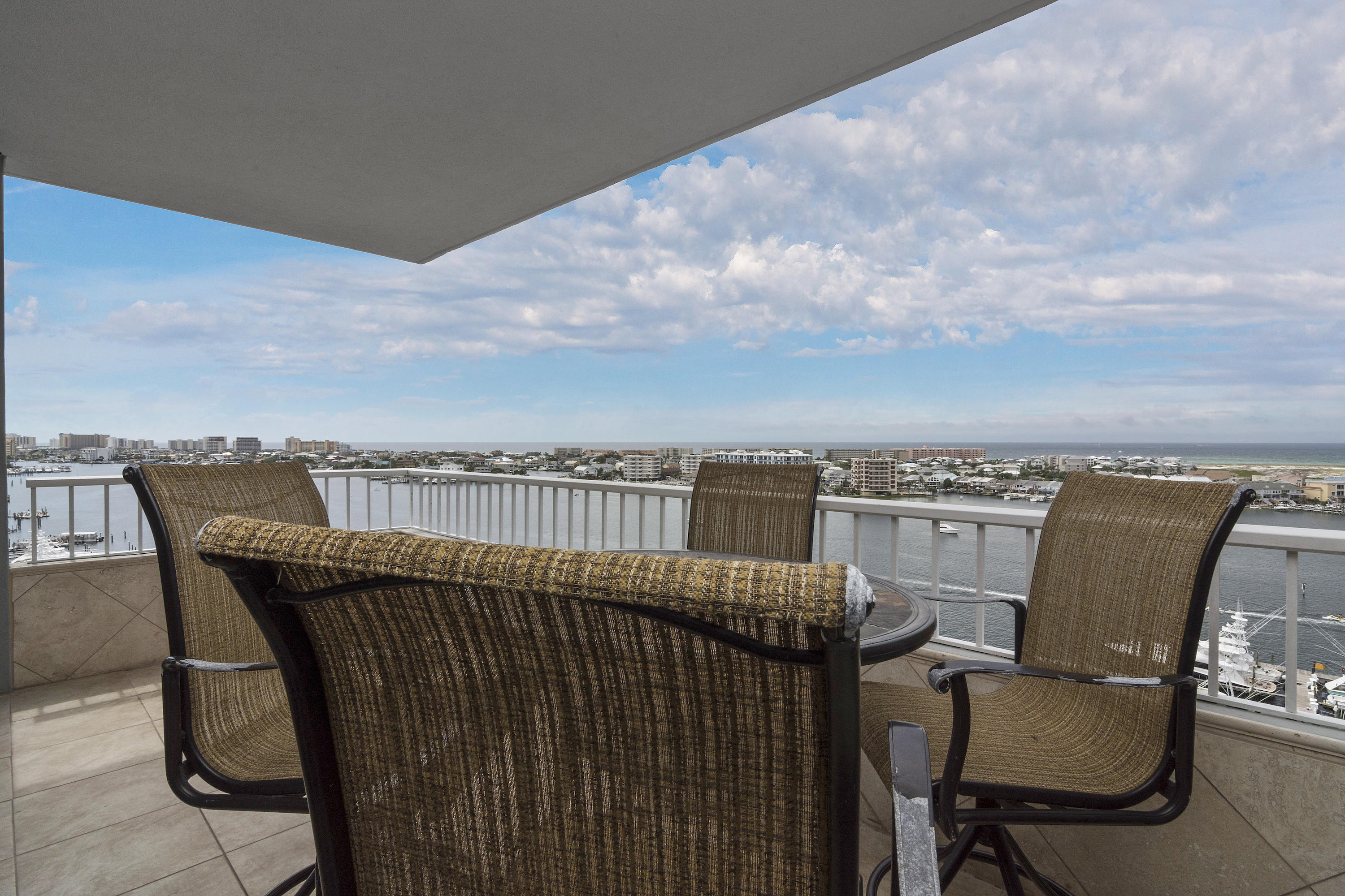 DESTIN YACHT CLUB - Residential