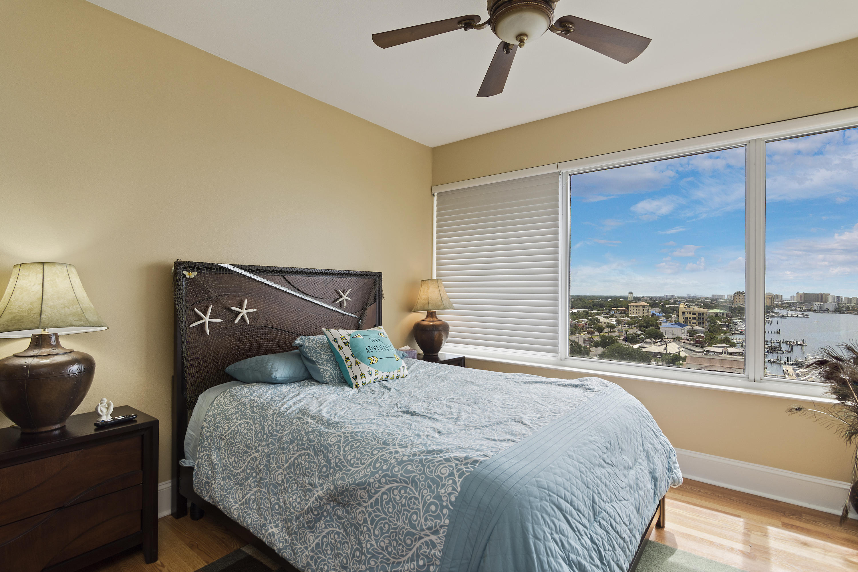 DESTIN YACHT CLUB - Residential