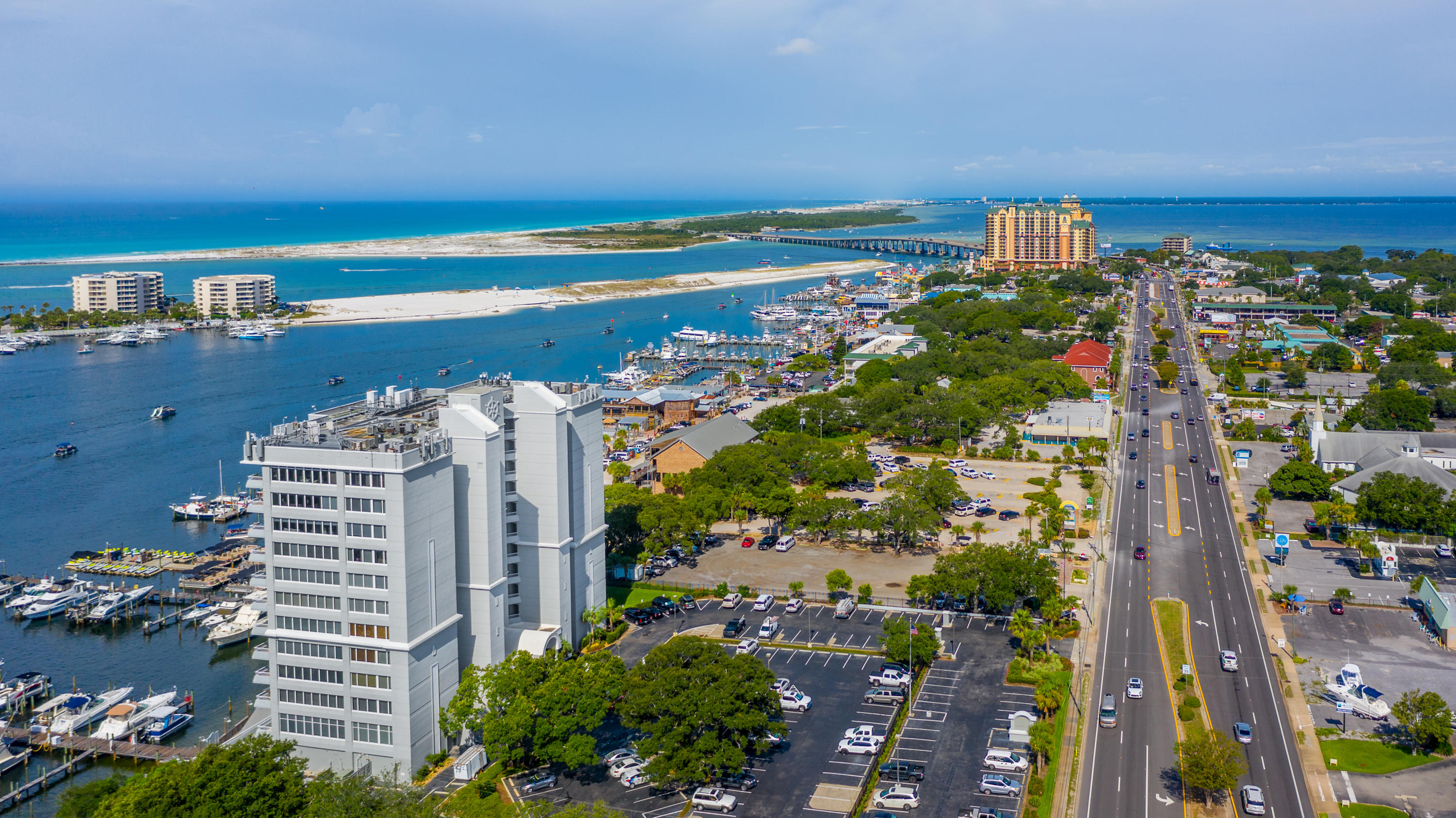 DESTIN YACHT CLUB - Residential