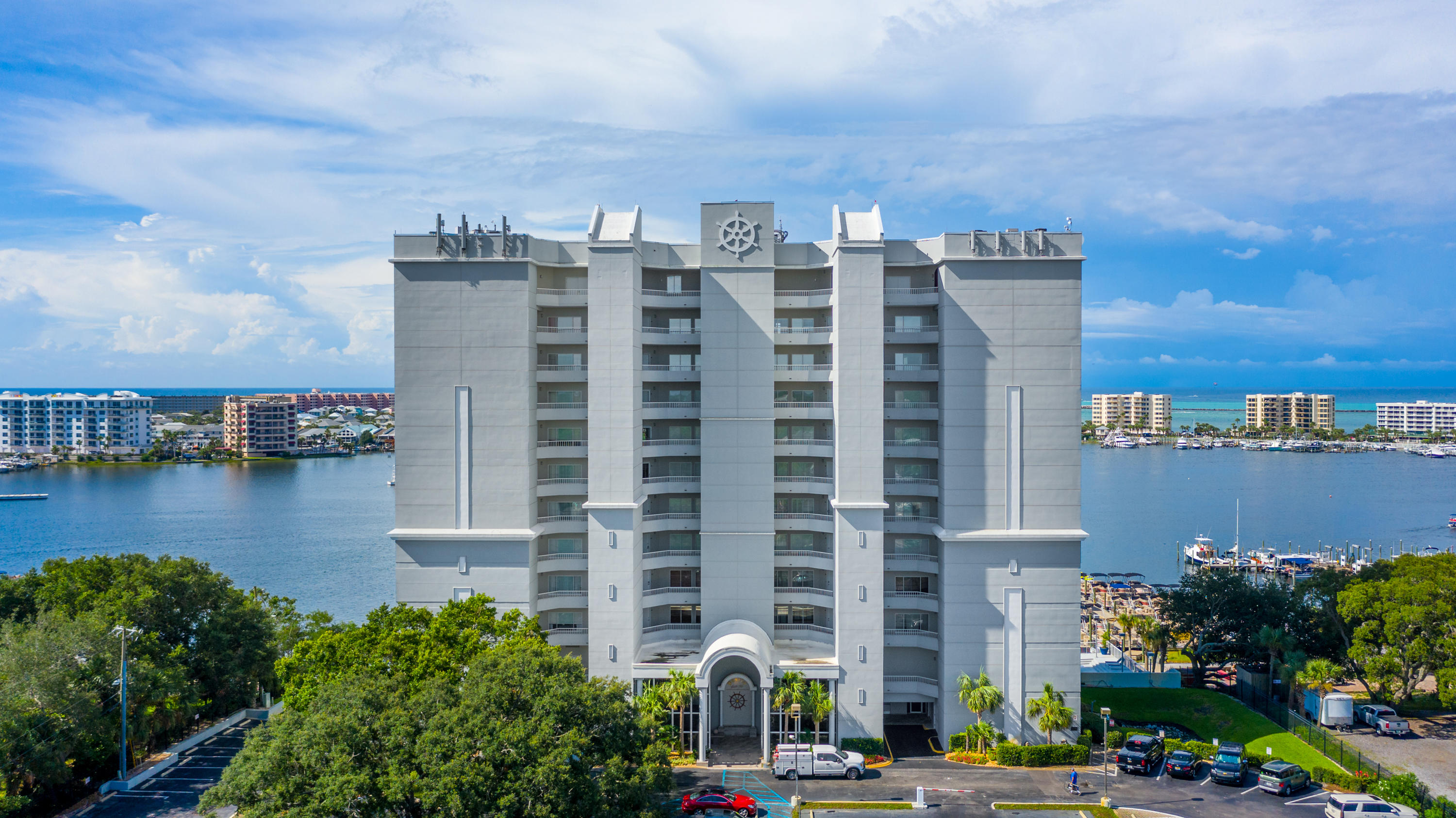 DESTIN YACHT CLUB - Residential