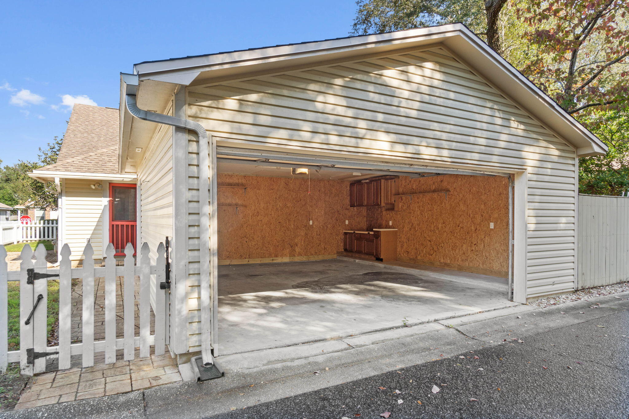 PARKWOOD AT BLUEWATER BAY - Residential Lease