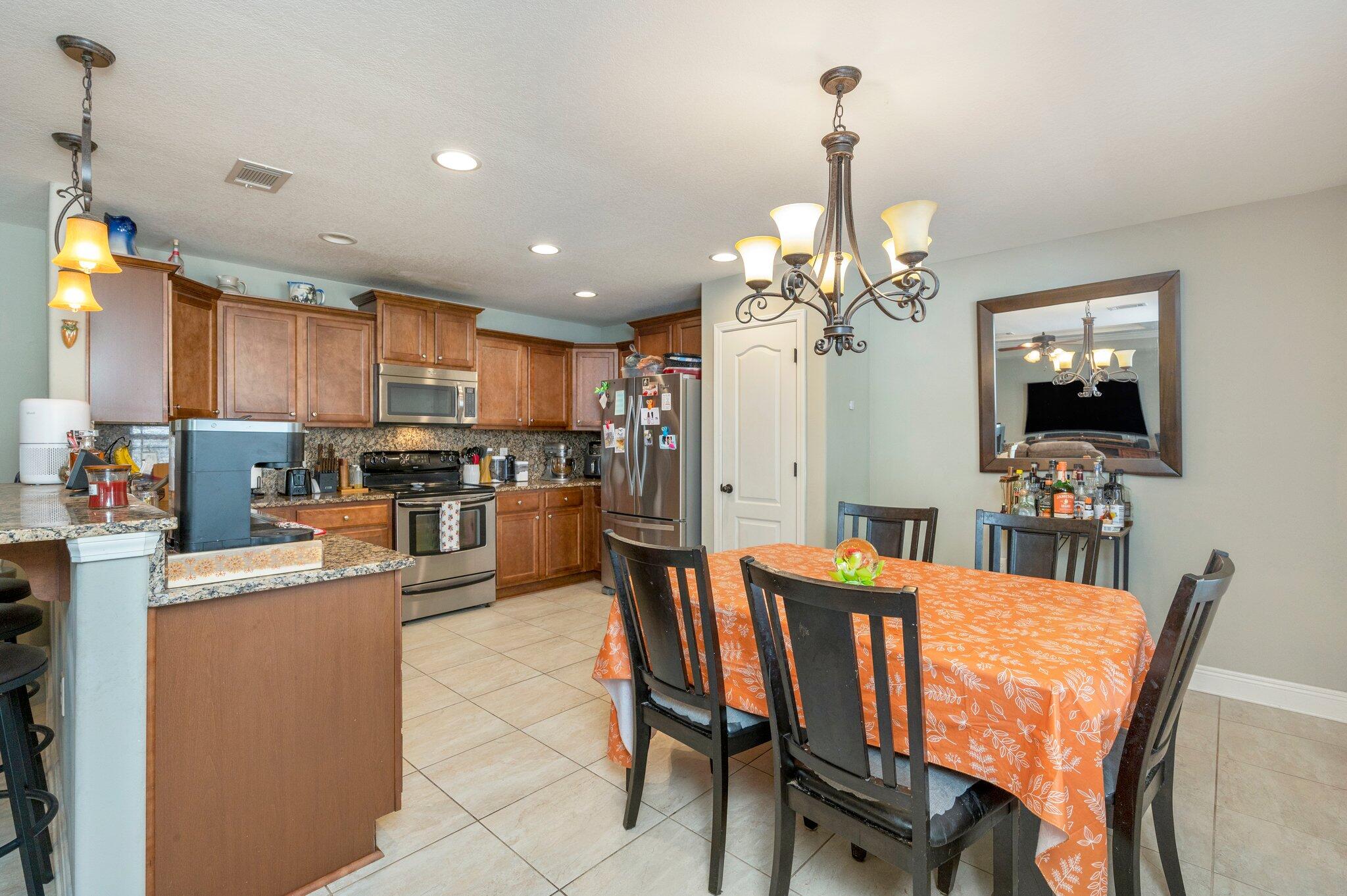 CRESTVIEW (231100.00) - Residential