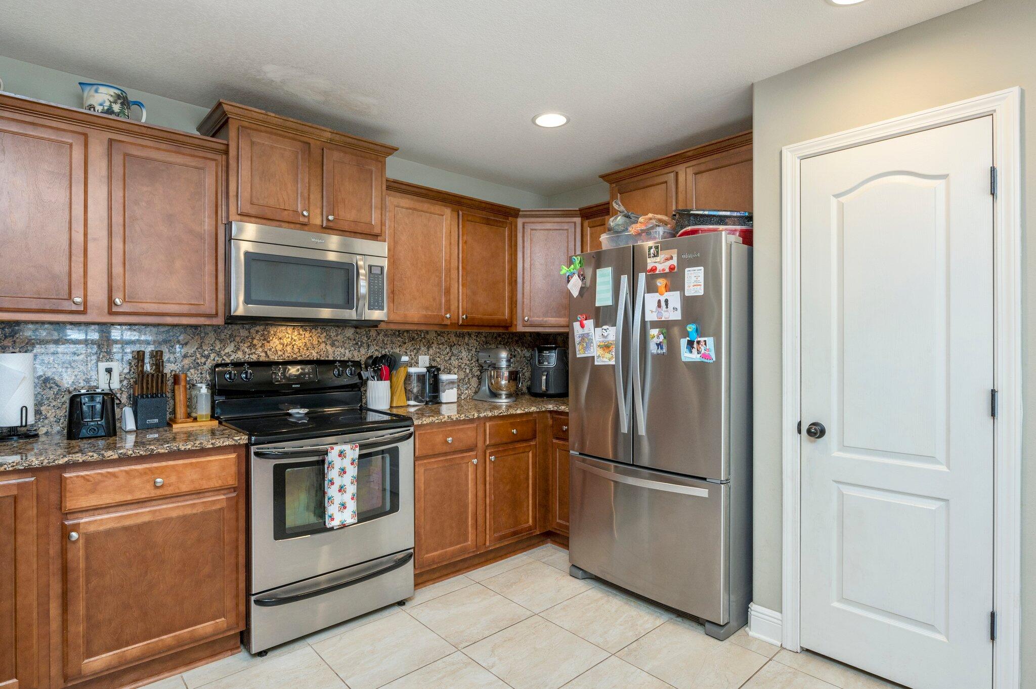 CRESTVIEW (231100.00) - Residential