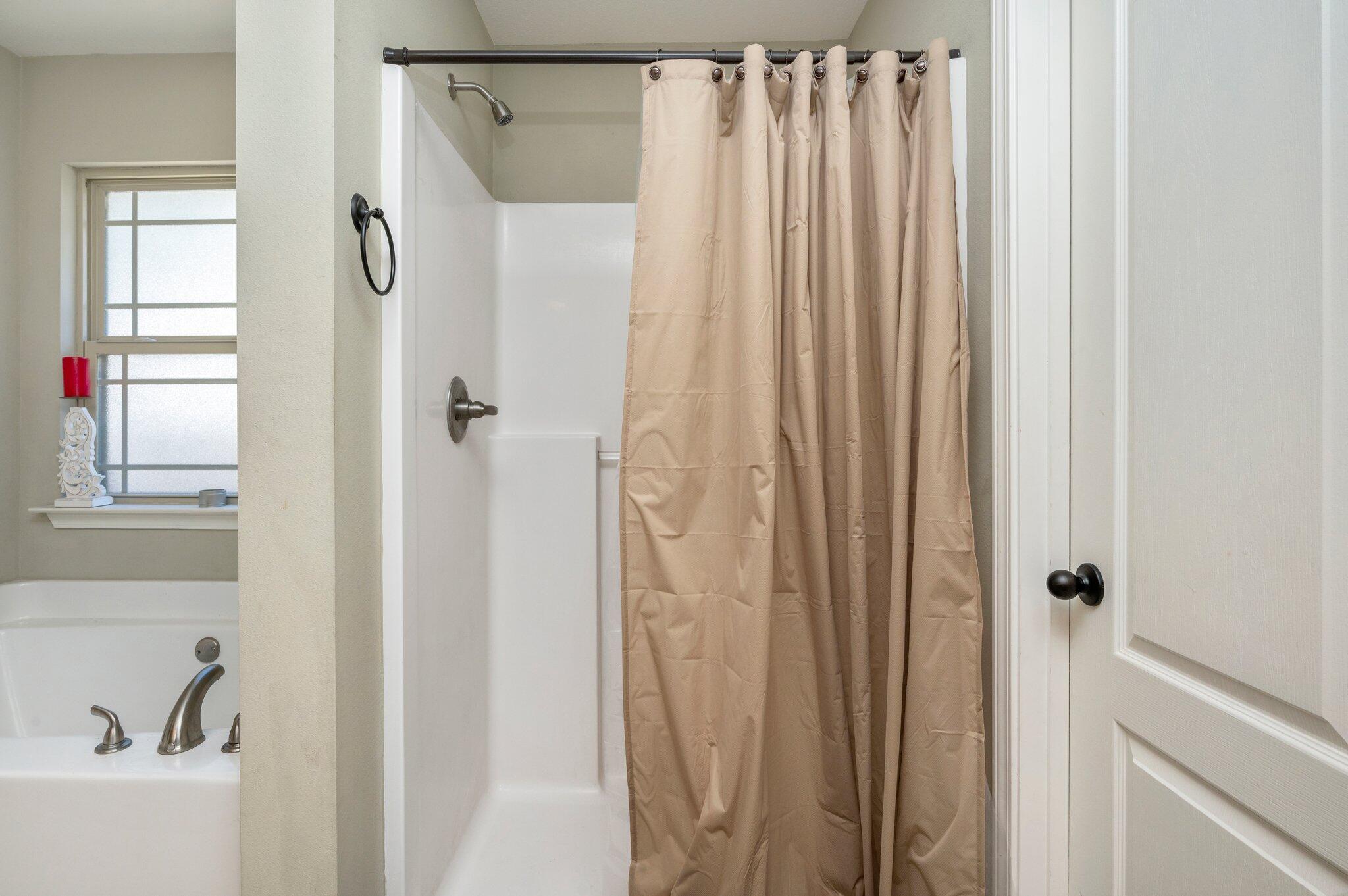 CRESTVIEW (231100.00) - Residential