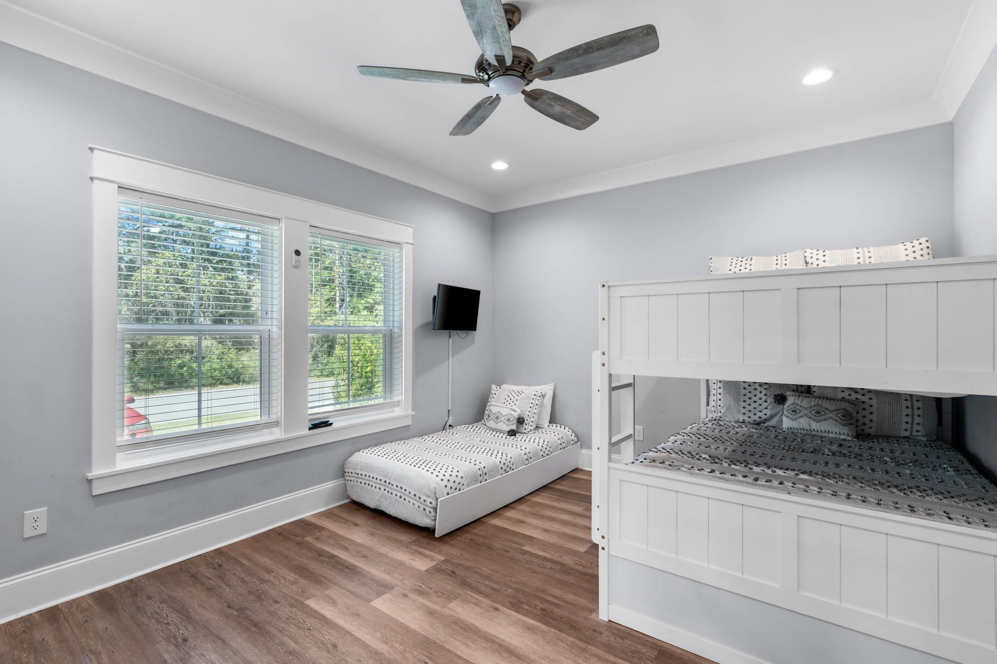 TOWN OF SANTA ROSA - Residential
